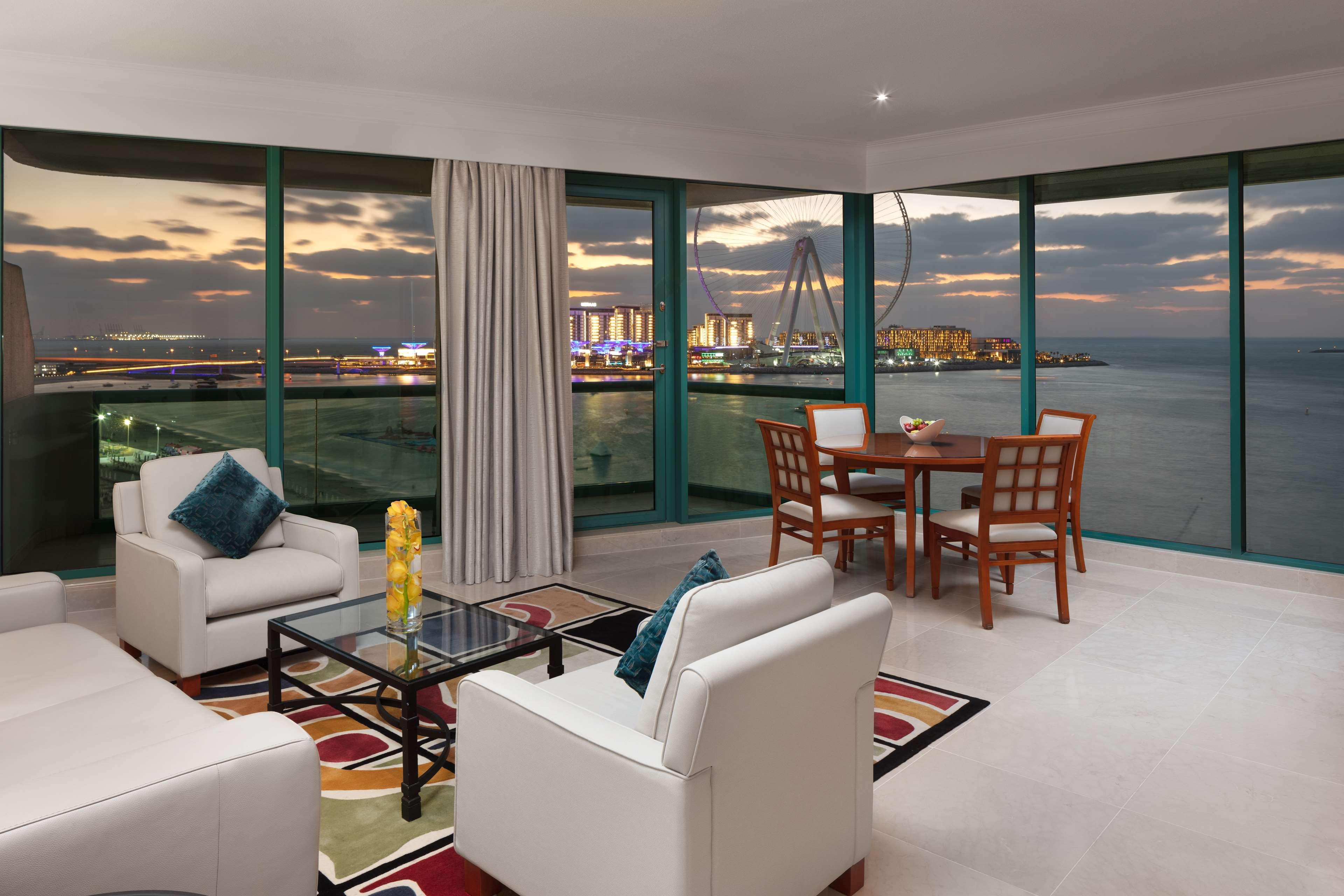 Suite Sea View King Bed