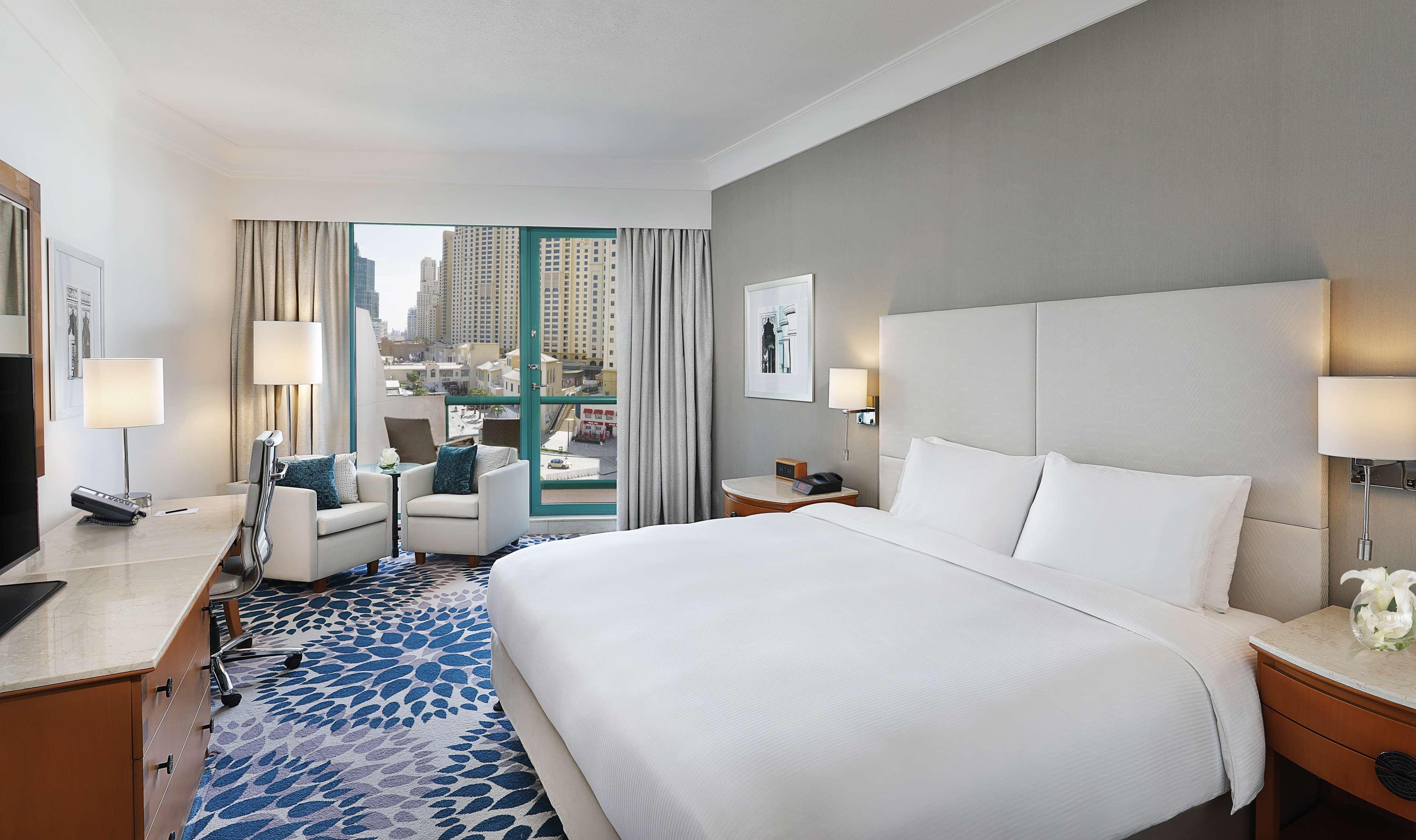 Double Deluxe King Bed