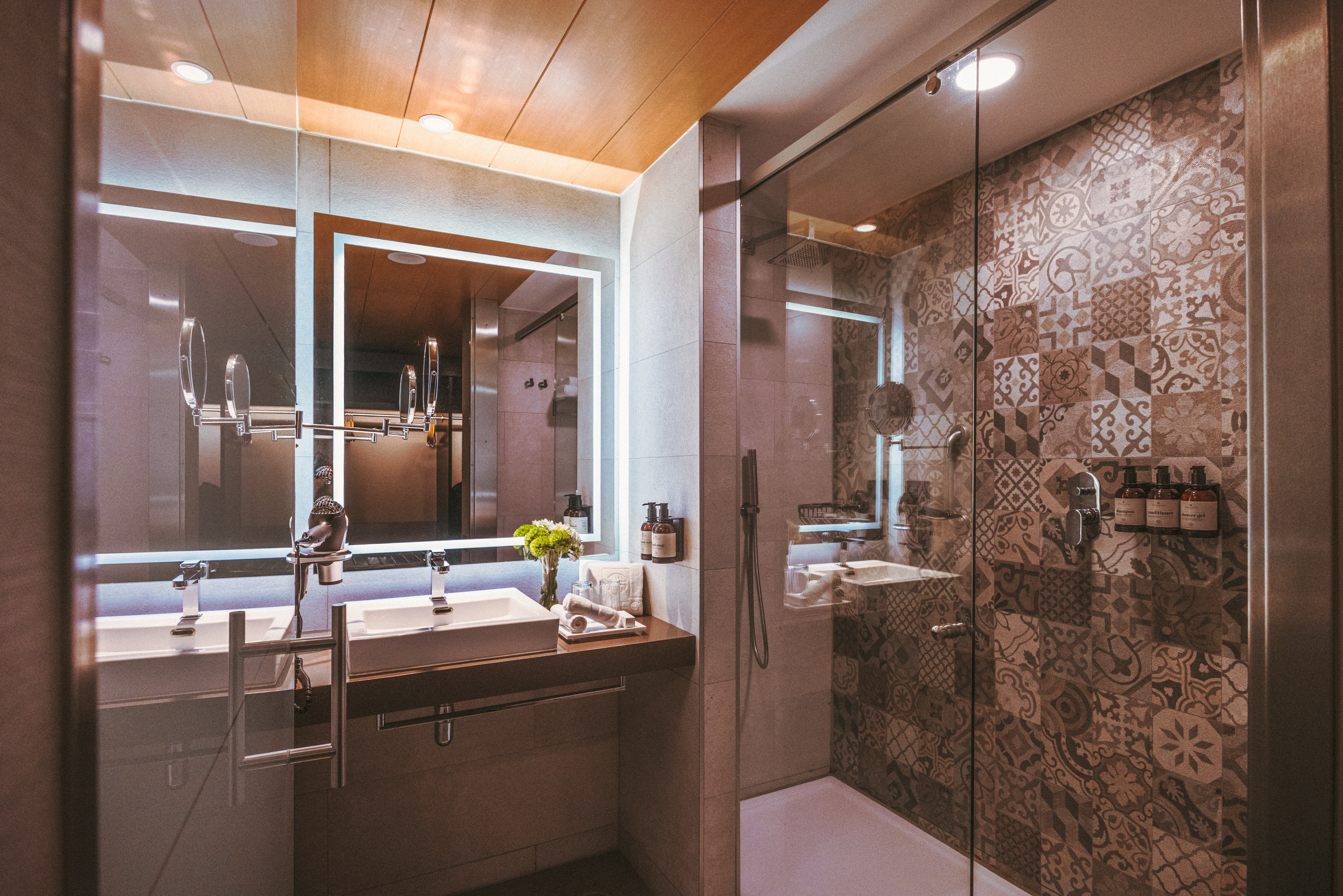 Double Single Premium