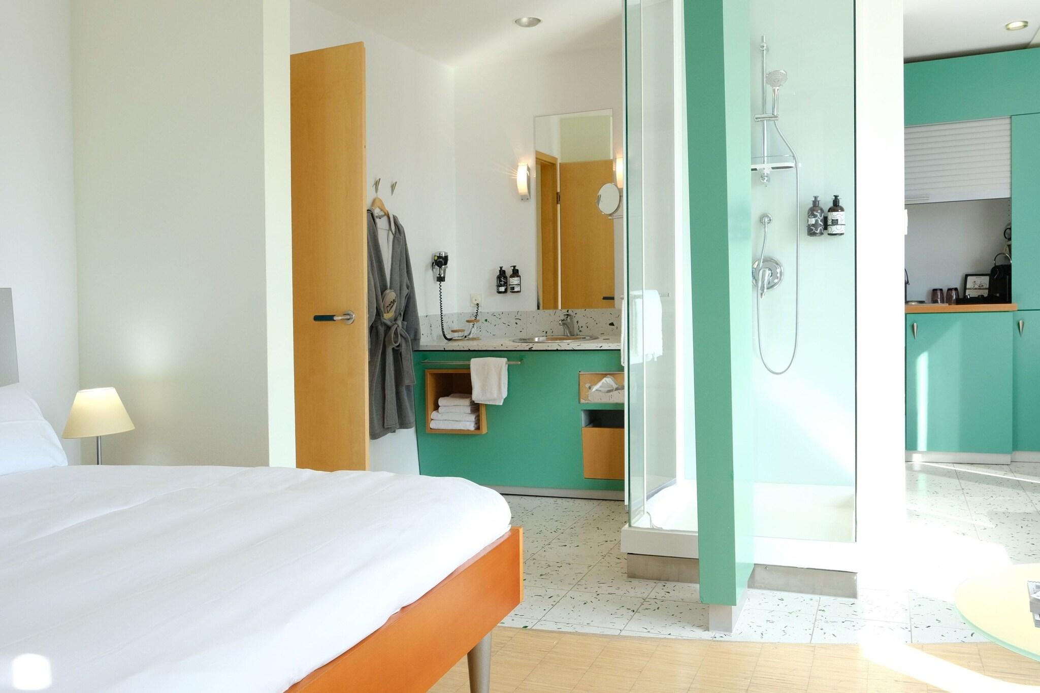 Double Queen Size Bed