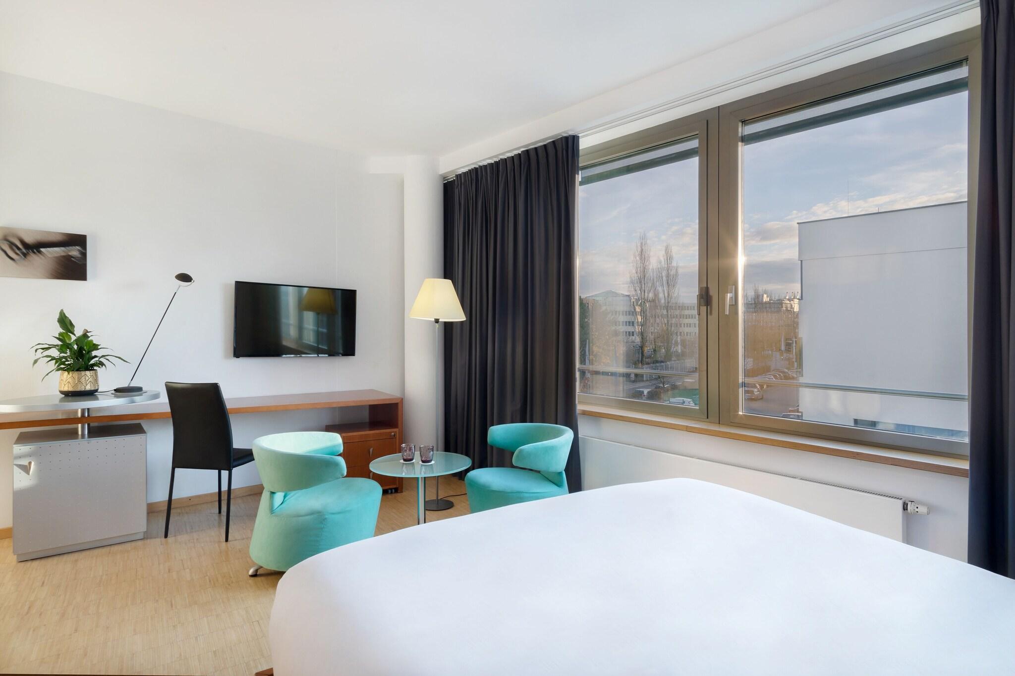 Double Premium Queen Bed