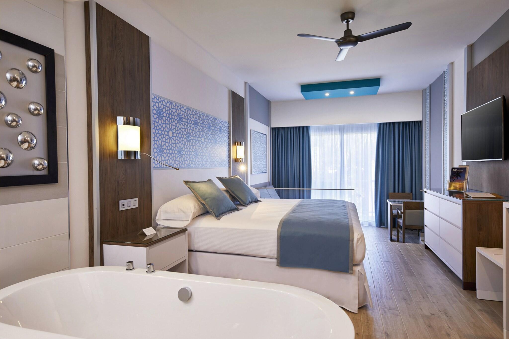 Junior Suite with Views