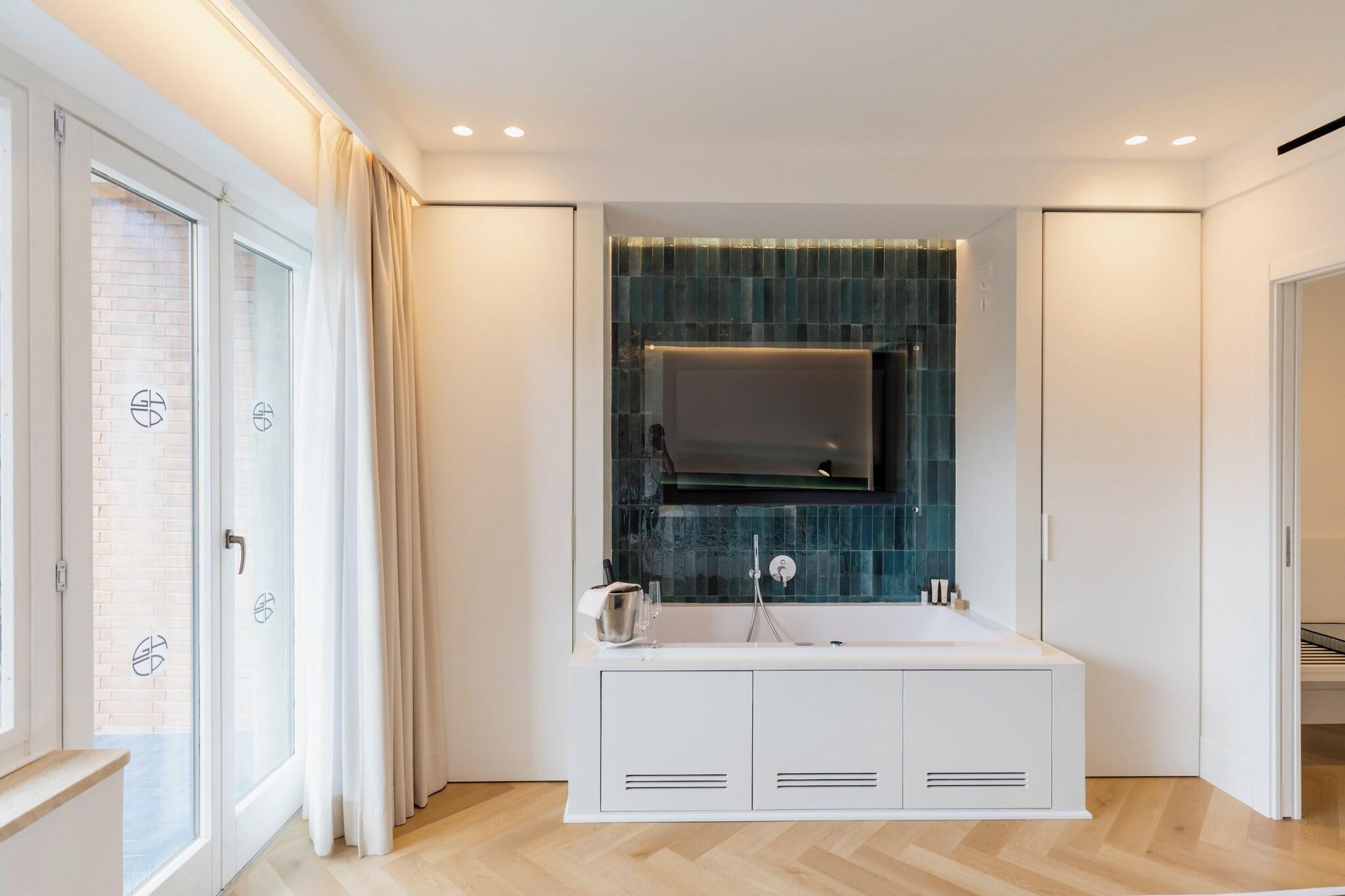 Suite Queen Size Bed