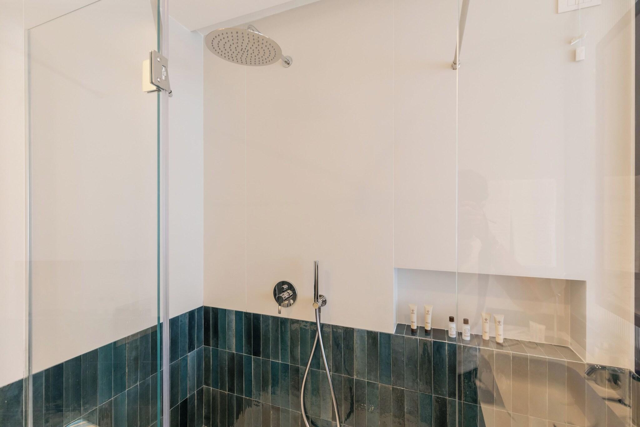 Suite Queen Size Bed