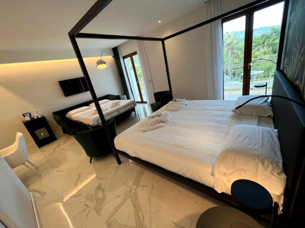 Junior Suite Pool View