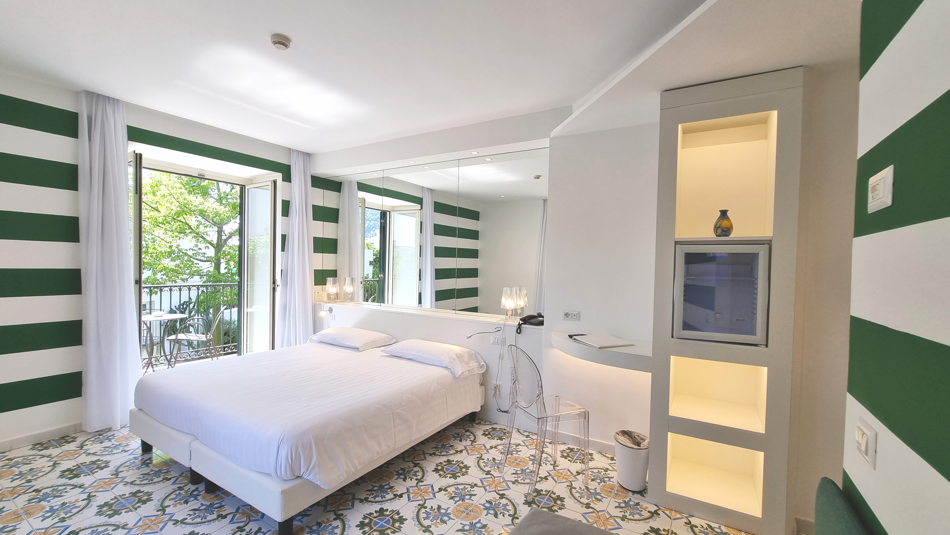 Double Single Classic with Balcony