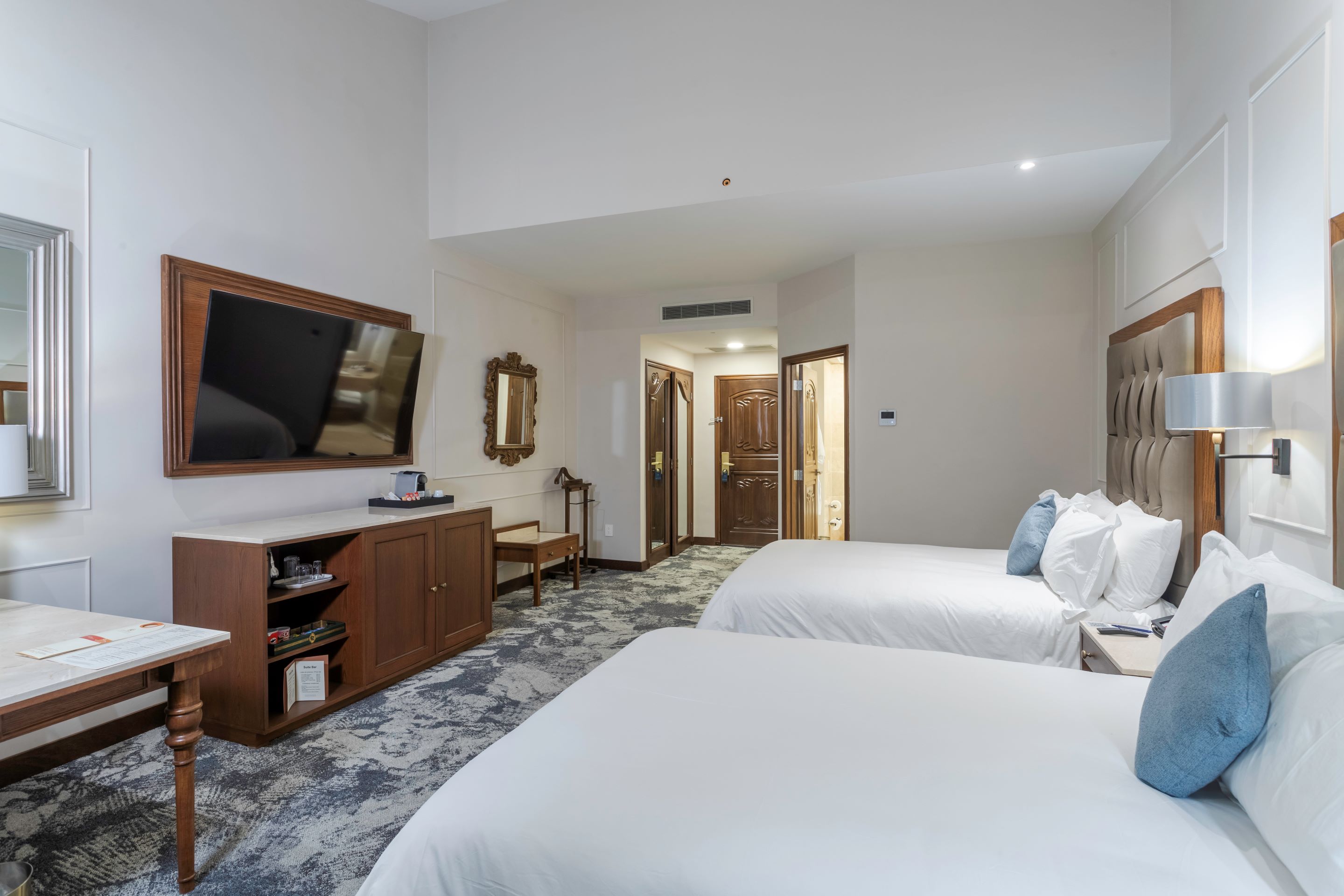 Suite Two Double Beds Non Smoking