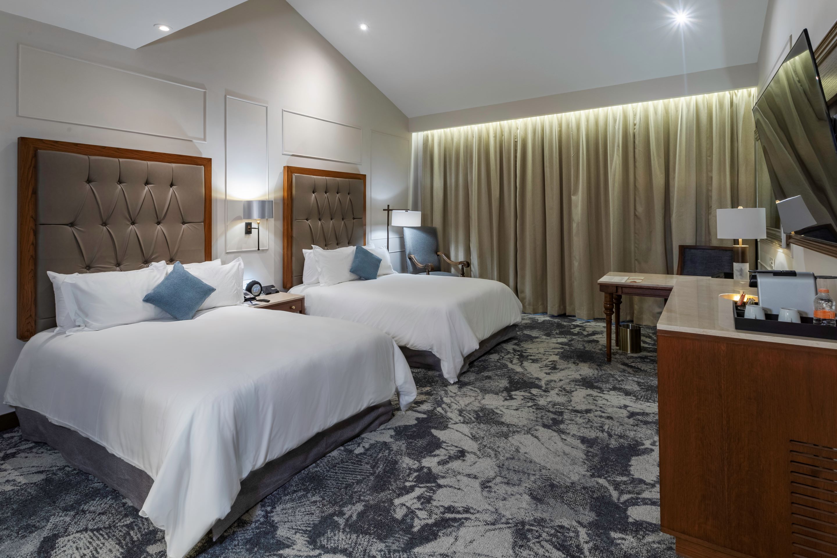 Suite Two Double Beds Non Smoking