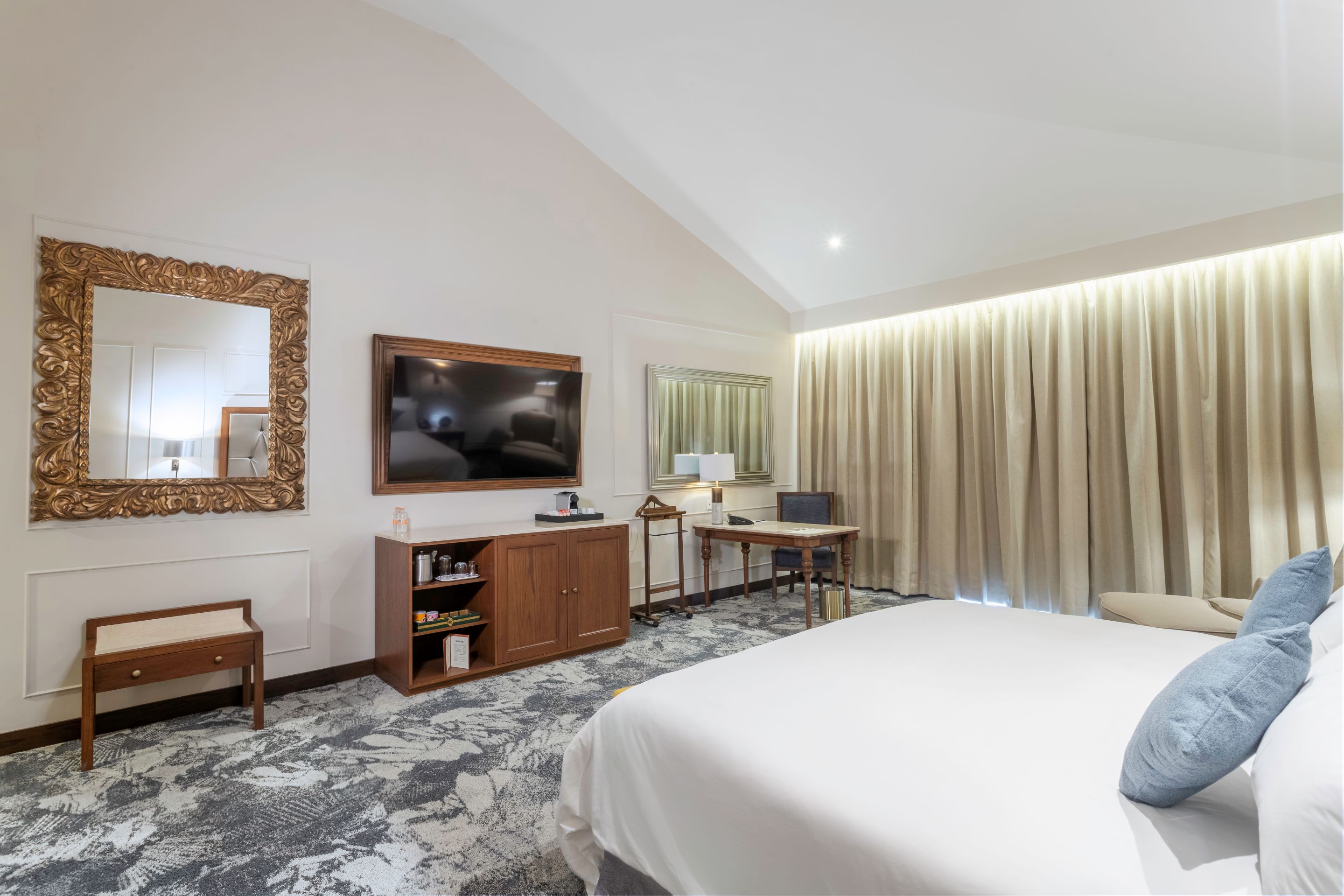 Suite Superior King Bed