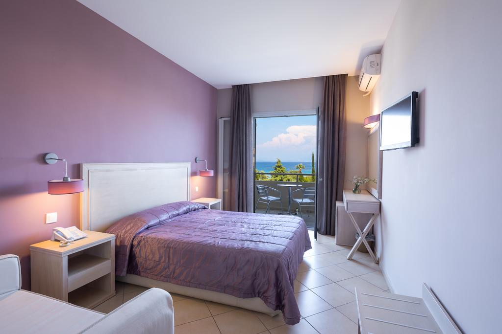 Double or Twin Superior Sea View