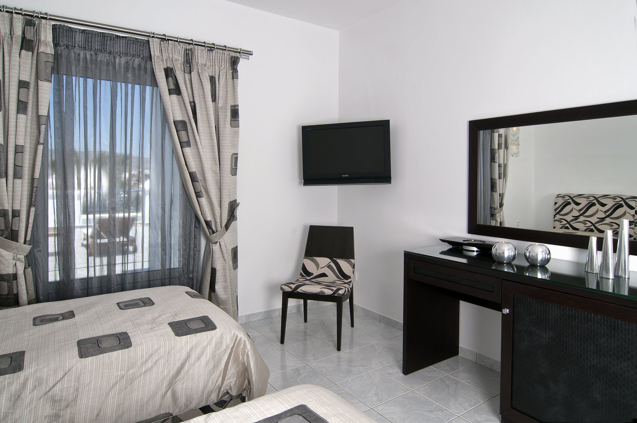 Twin Deluxe with Terrace