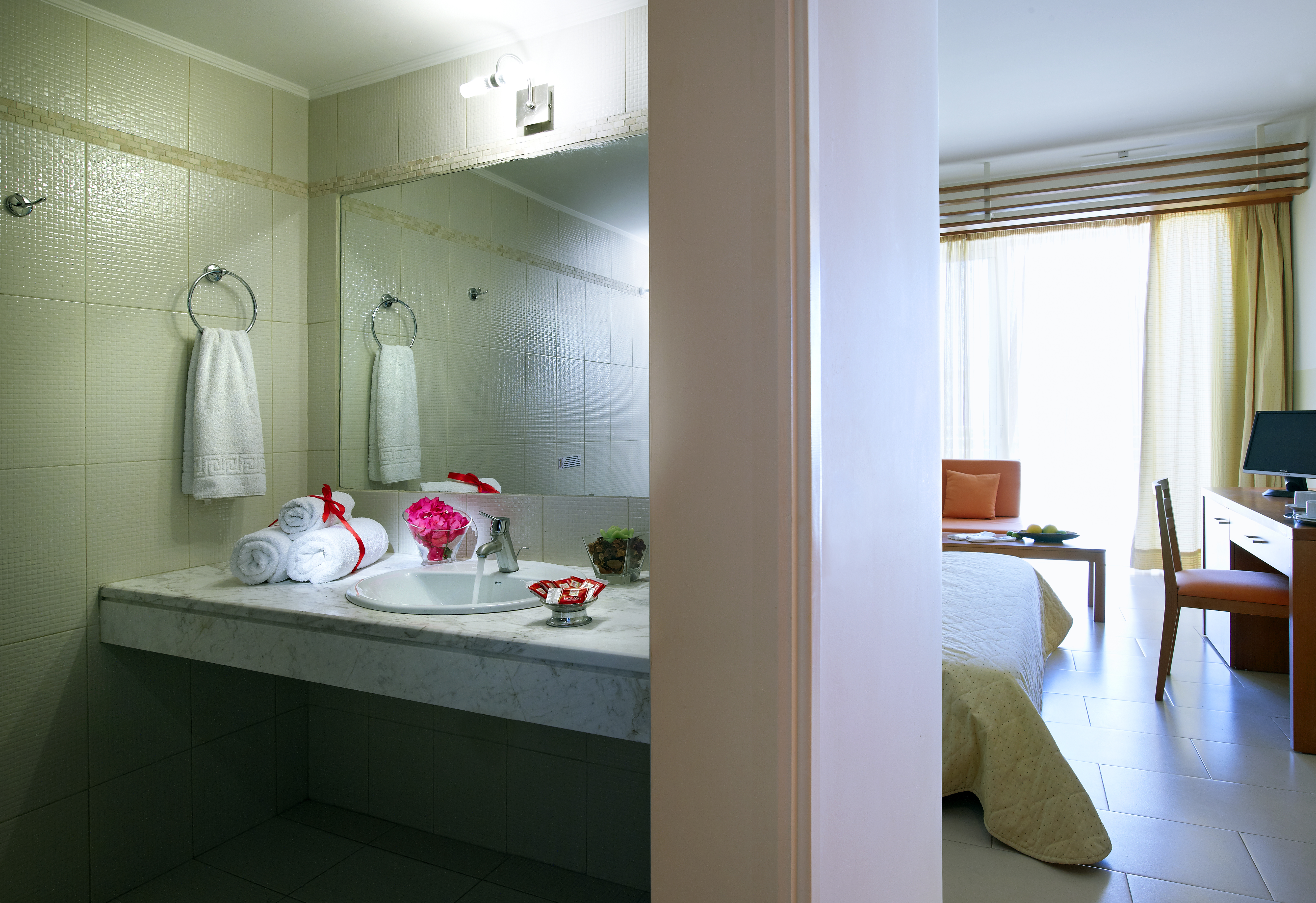 Double or Twin Side Sea View