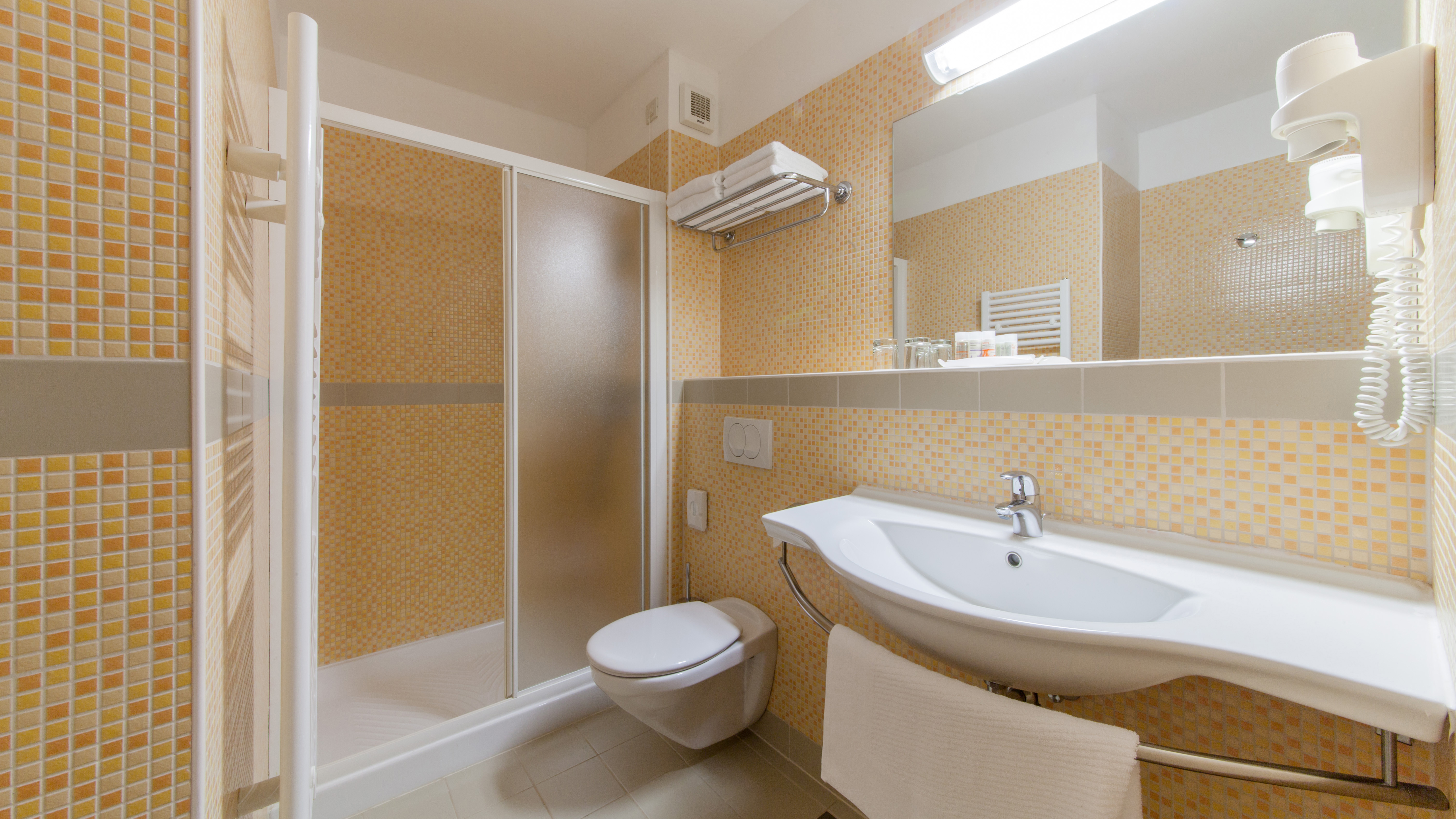 Twin Superior Side Sea View