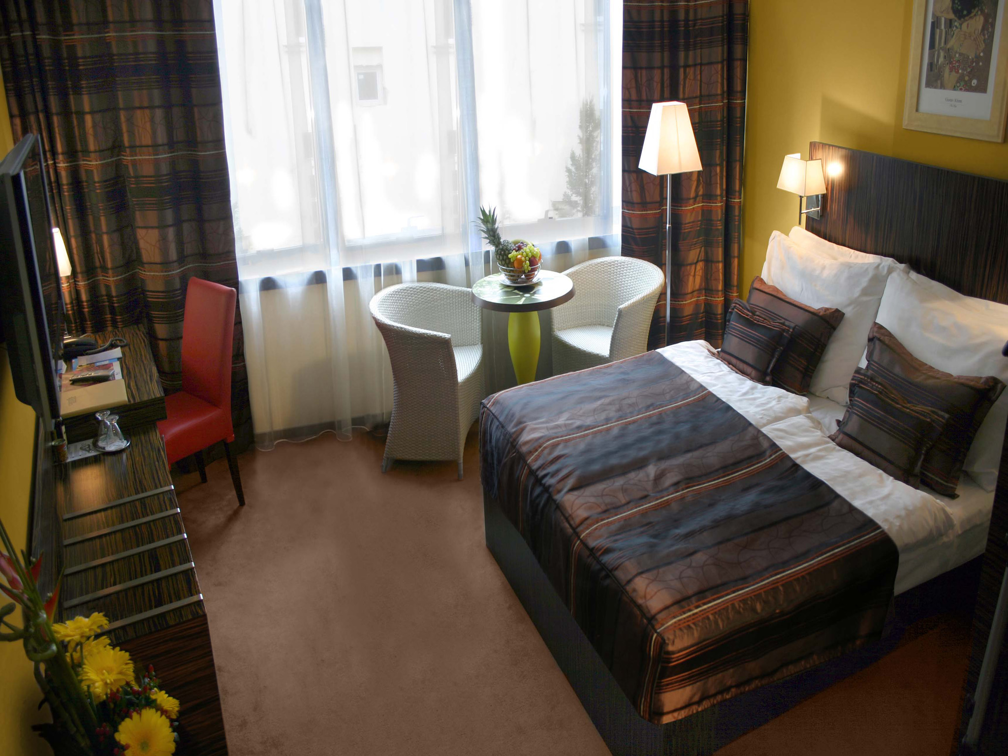 Double or Twin Standard