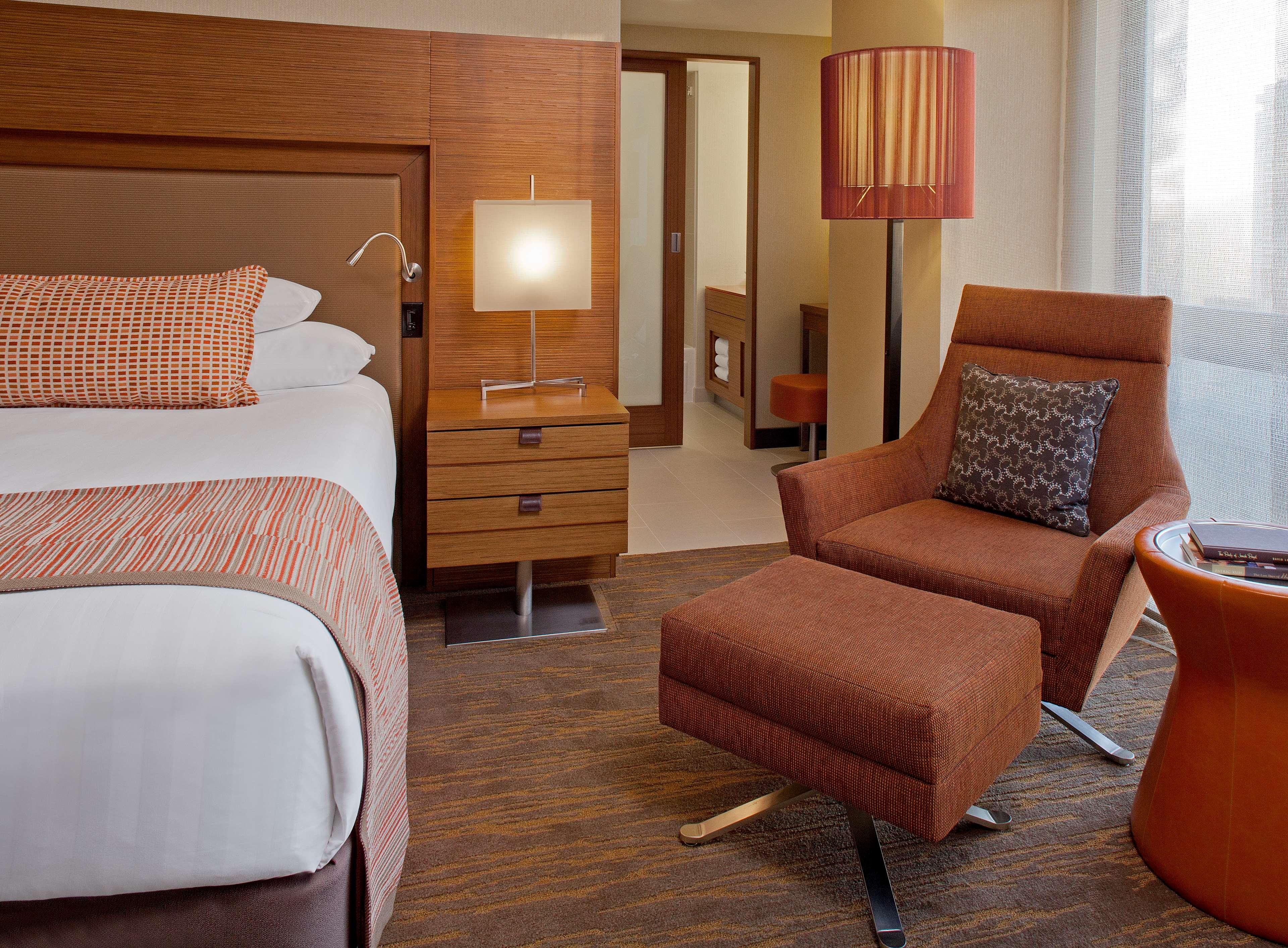 Double Bay View King Bed