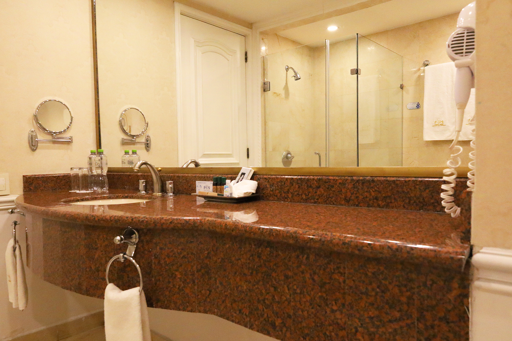 Double Queen Size Bed