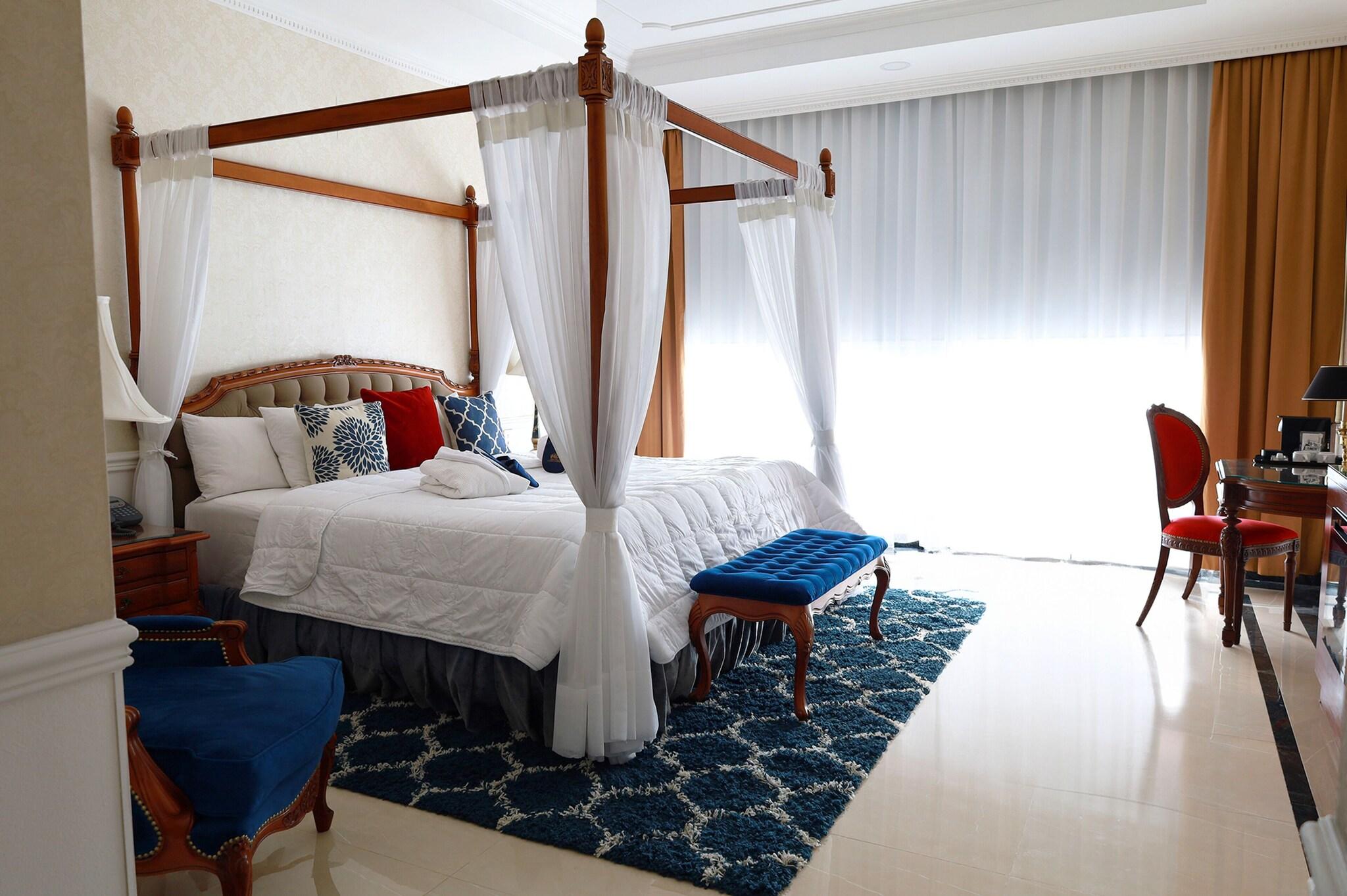 Junior Suite with Views