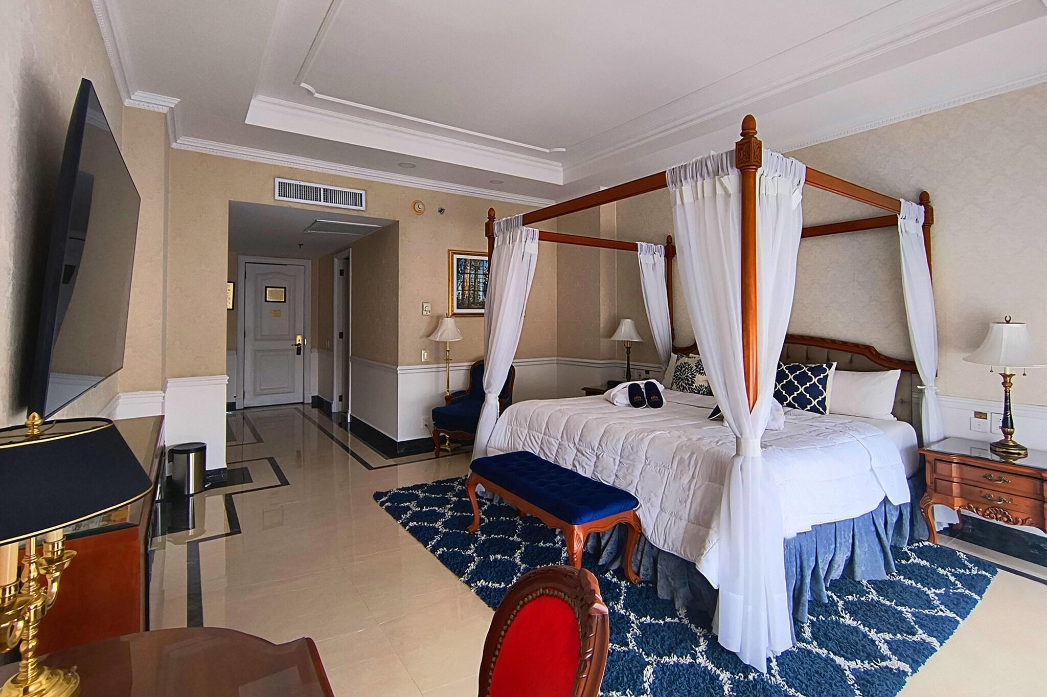 Junior Suite with Views