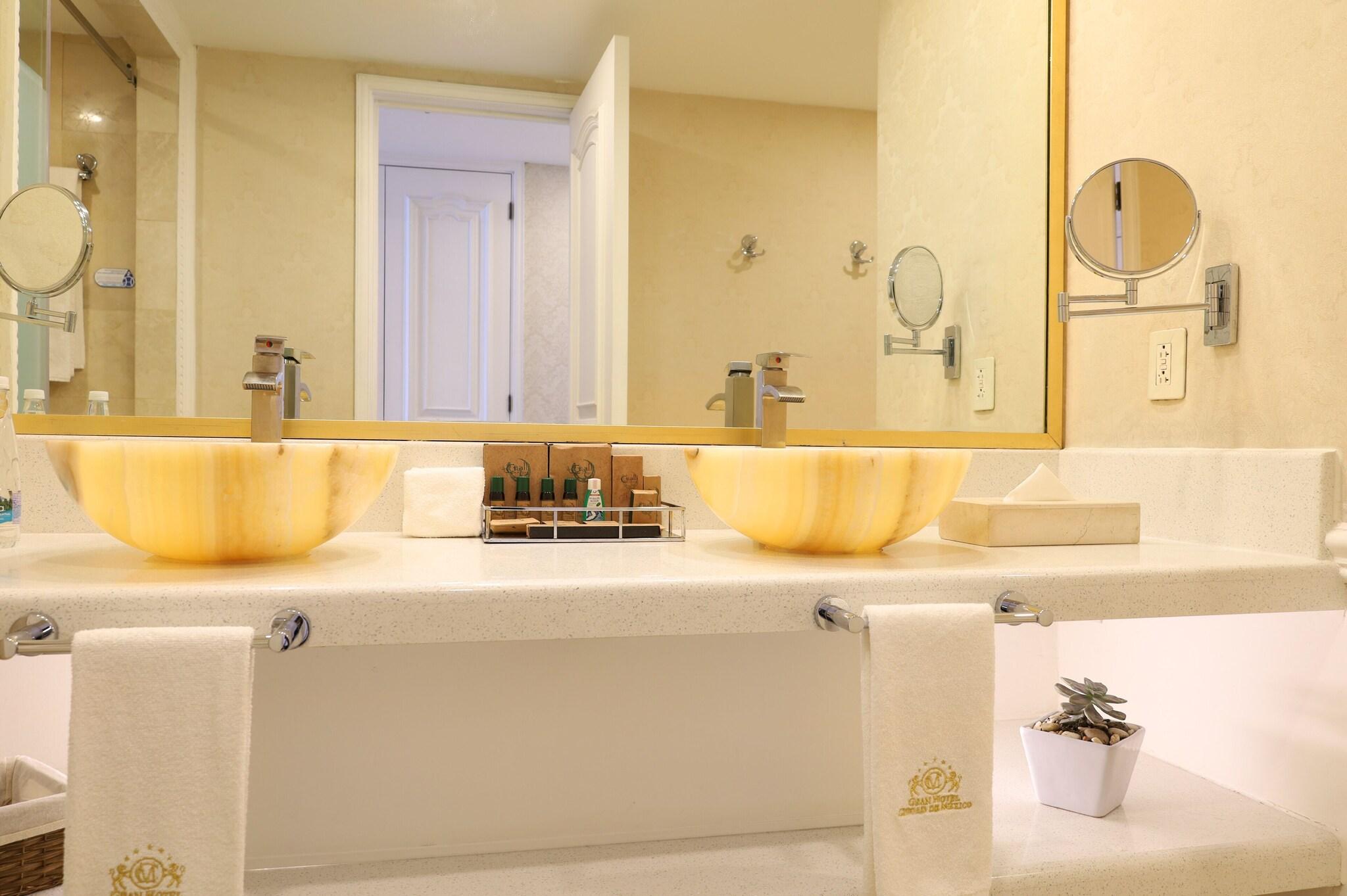 Junior Suite with Views