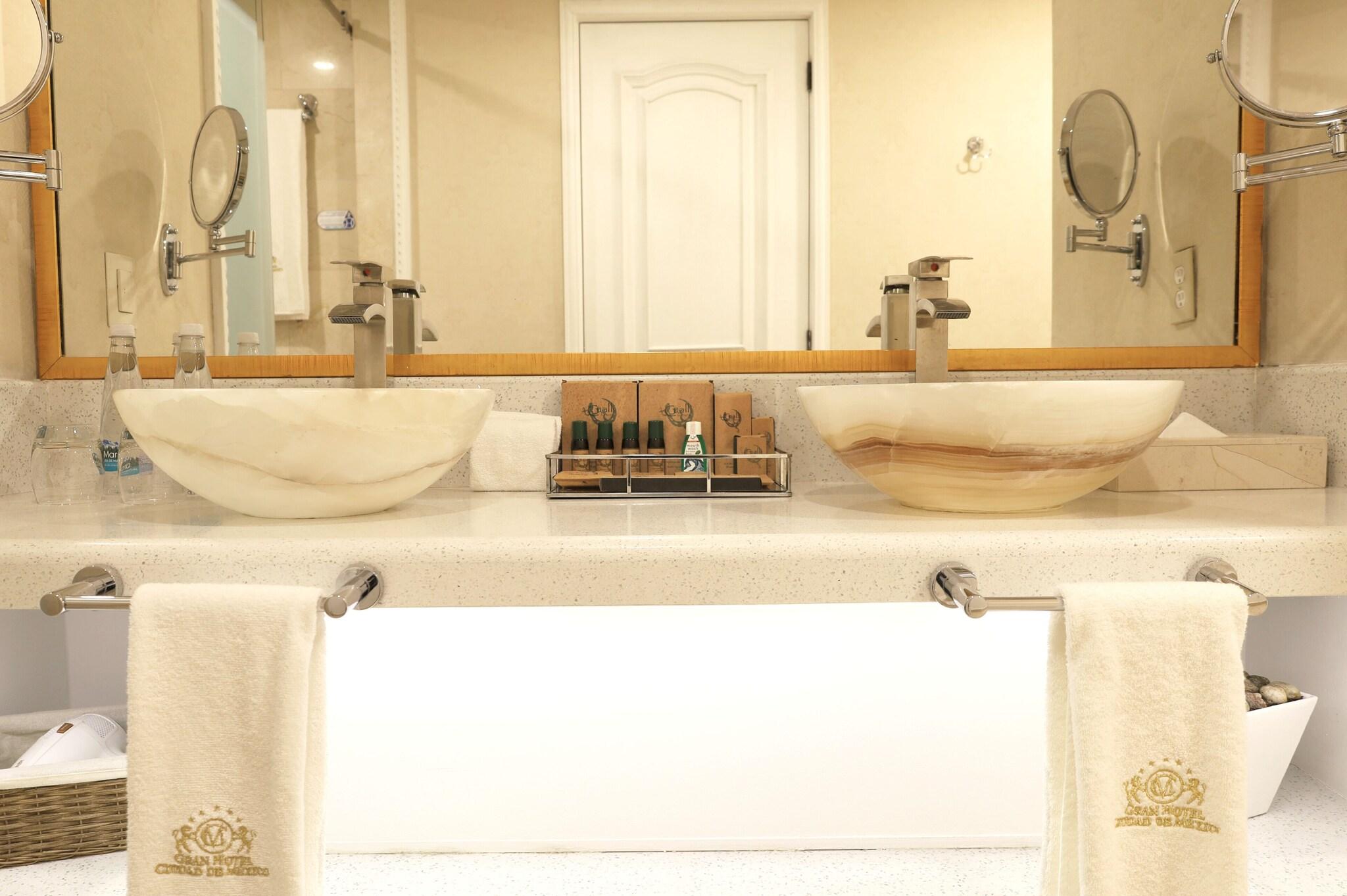 Junior Suite with Views