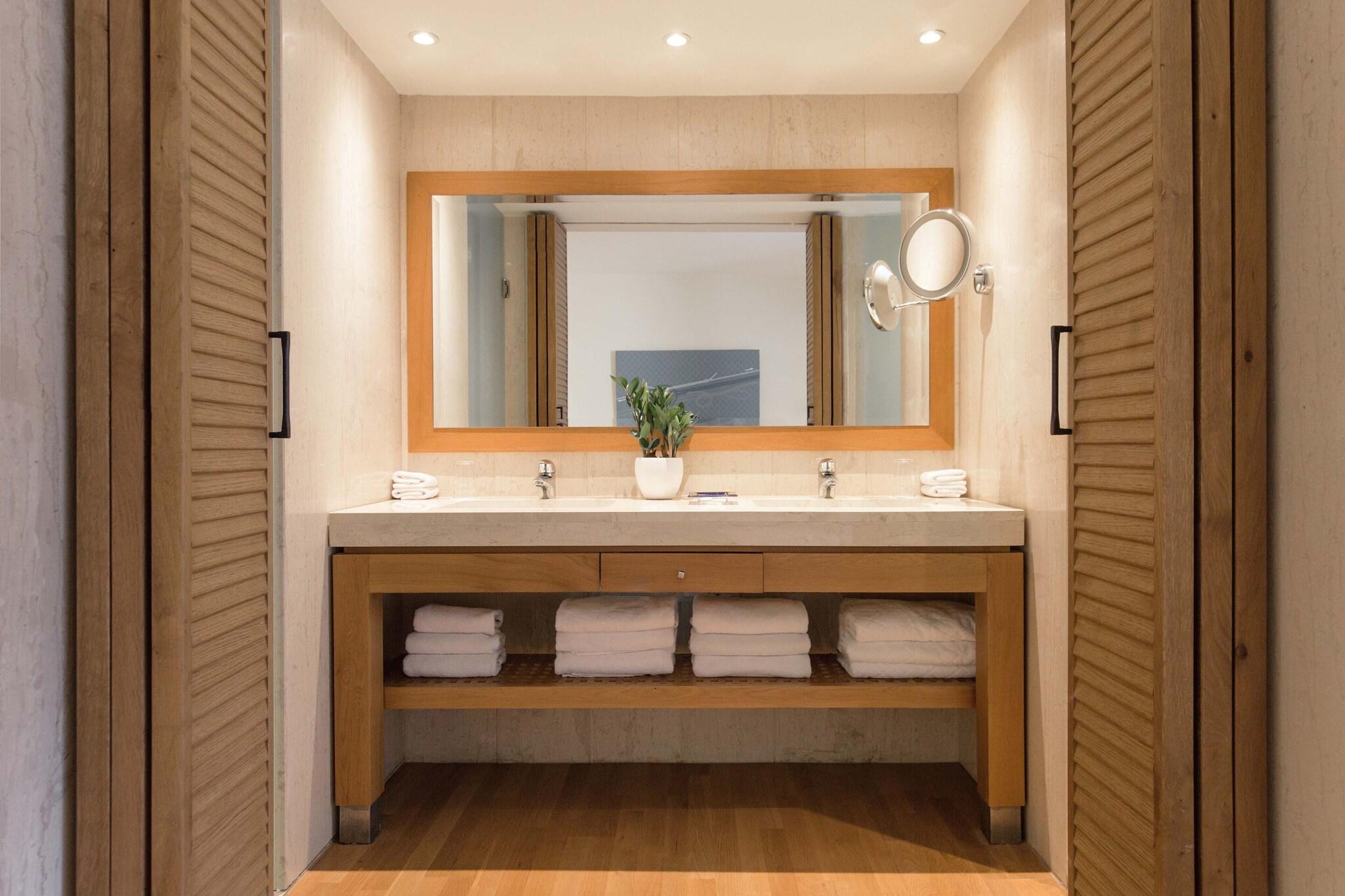 Suite with Private Pool