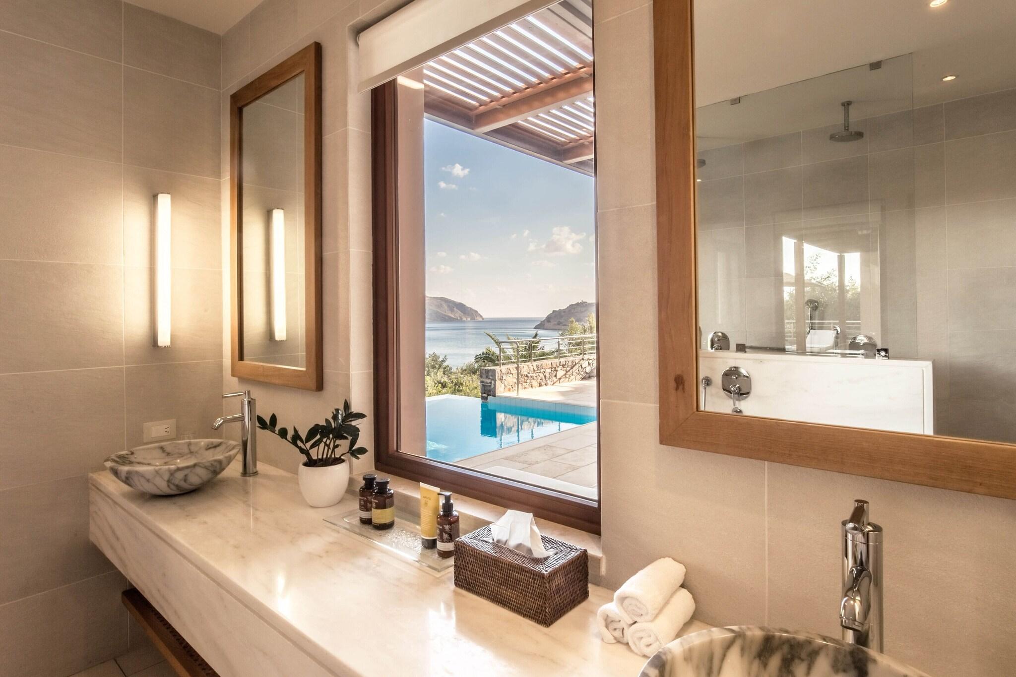 Suite Sea View with Private Pool