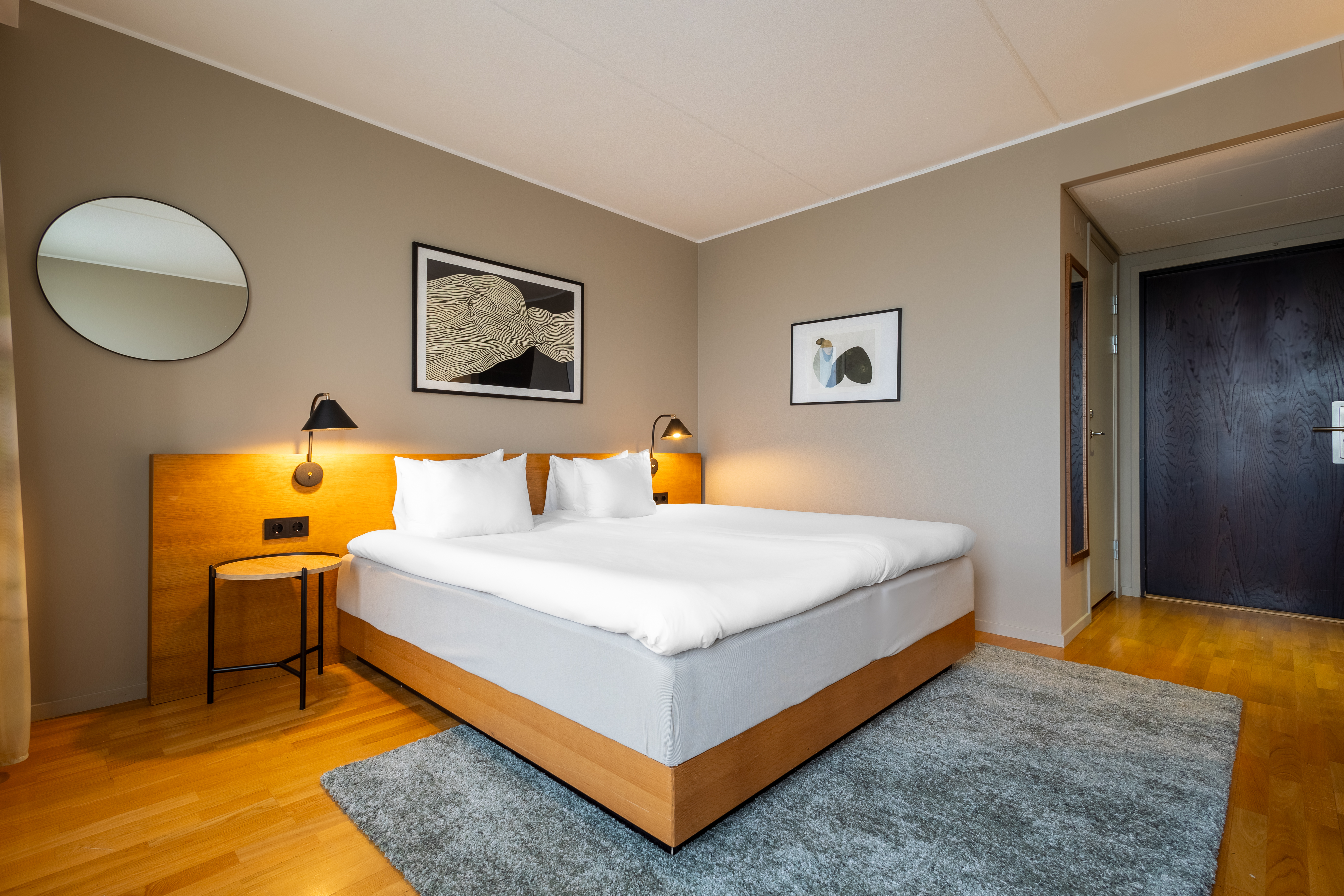 Double King Size Bed