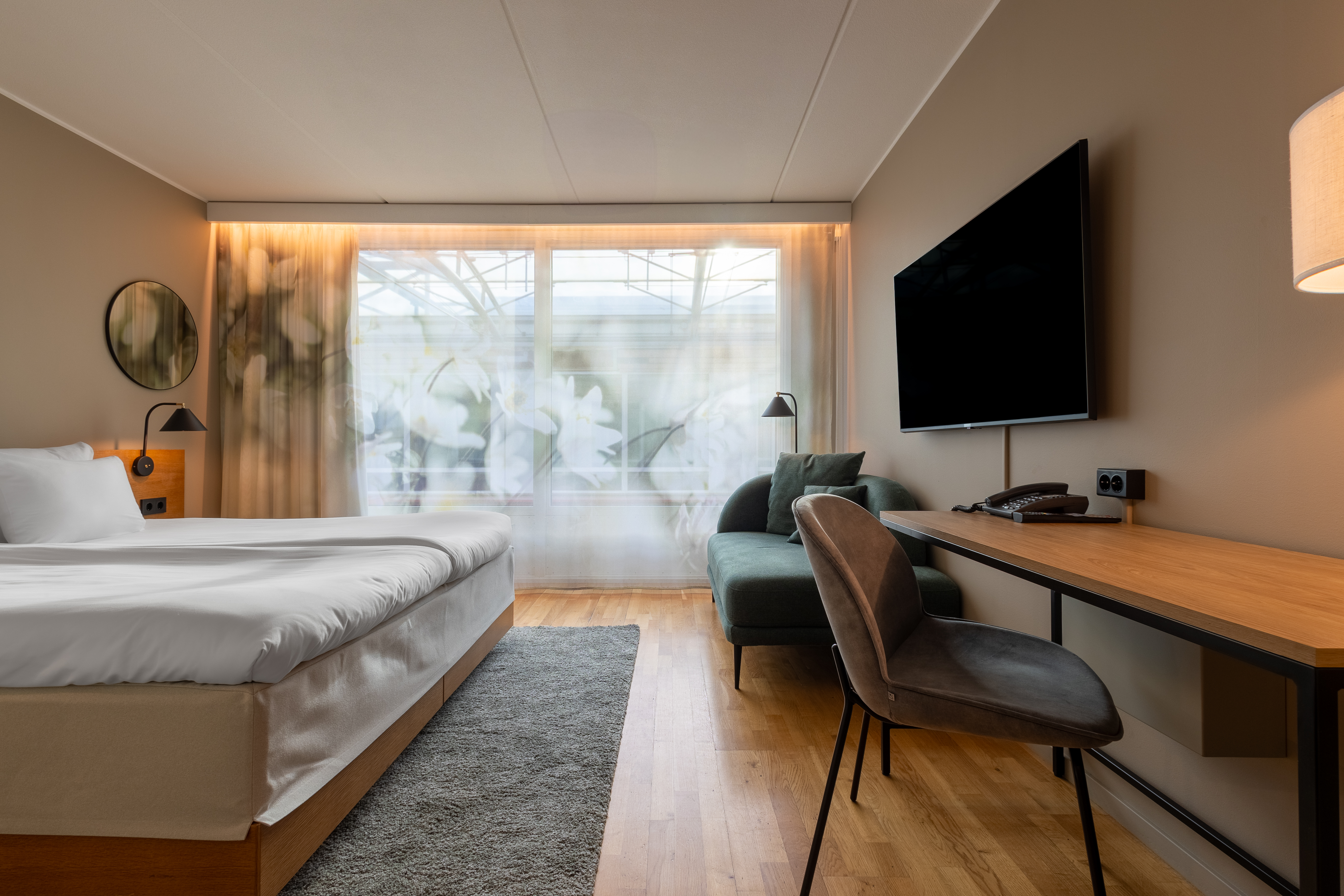 Double King Size Bed