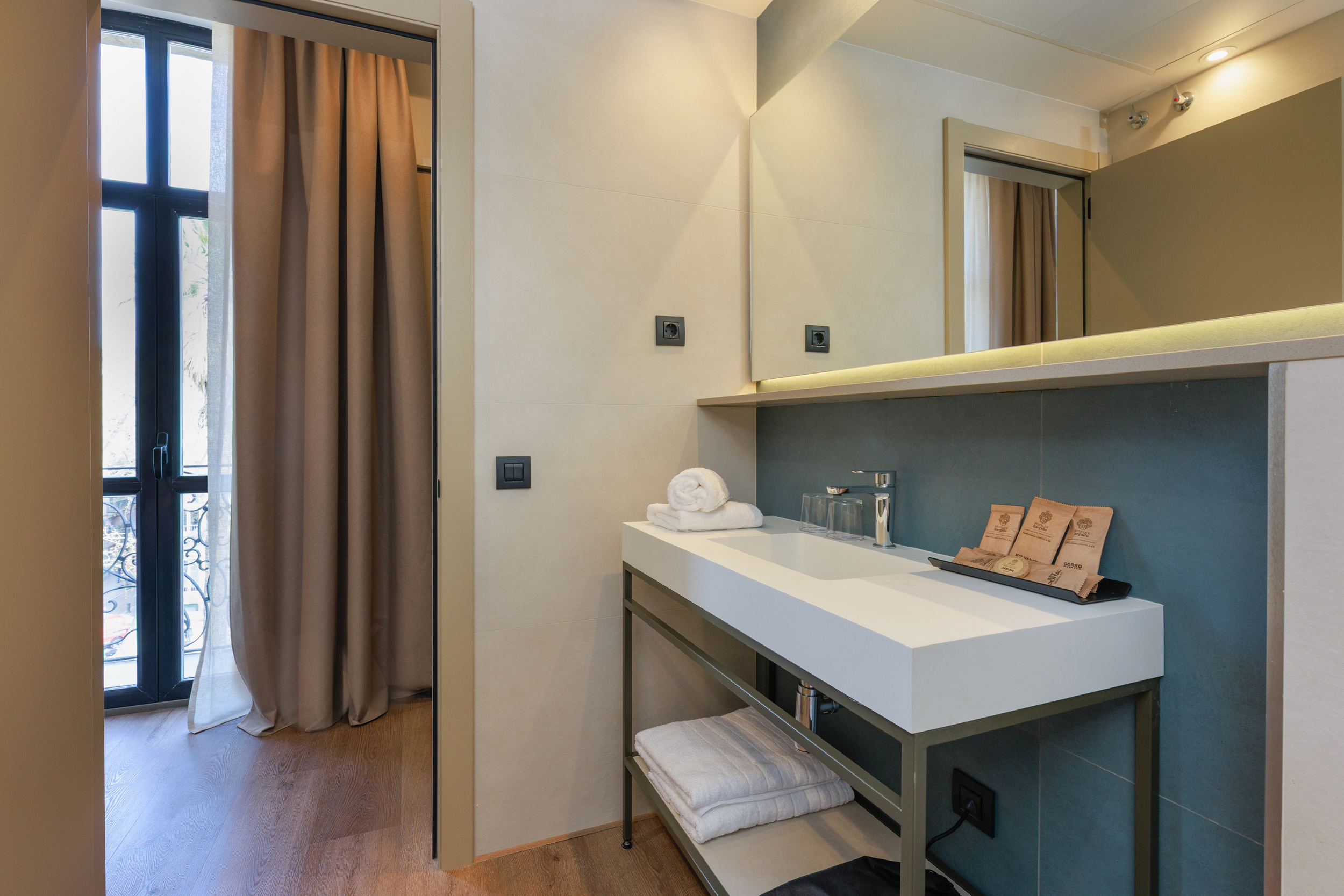 Double or Twin Superior