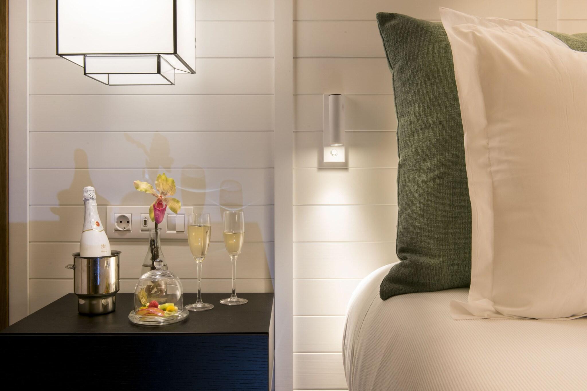 Double Superior Queen Bed