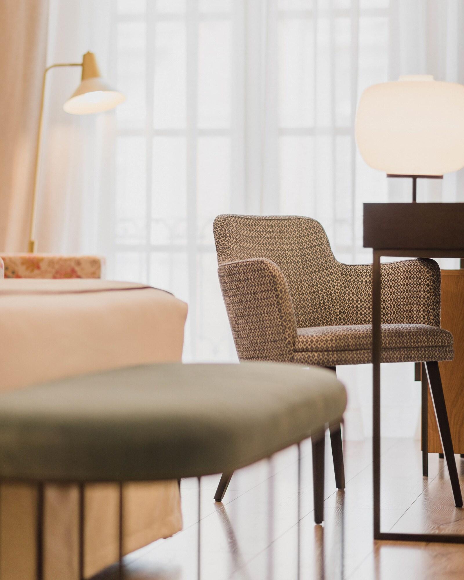 Double Superior Queen Bed