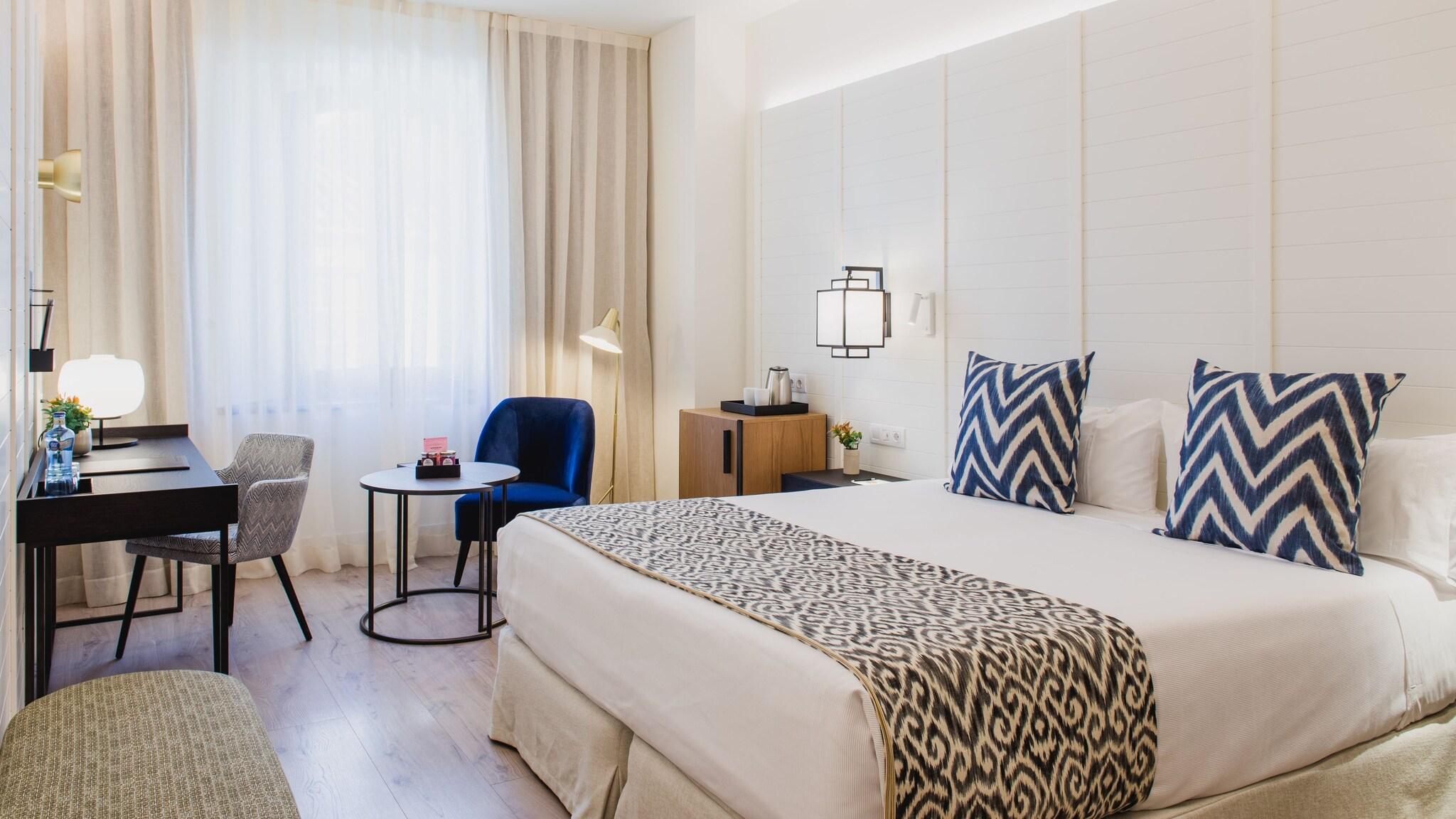 Double Superior Queen Bed