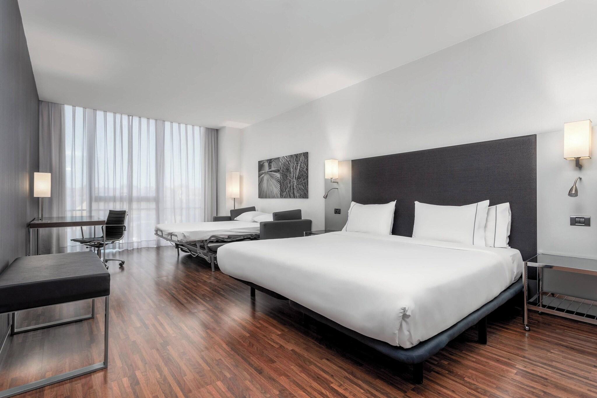 Double King Size Bed