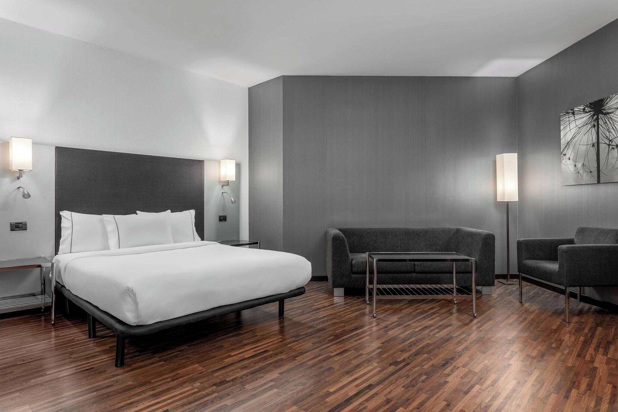 Double Queen Size Bed