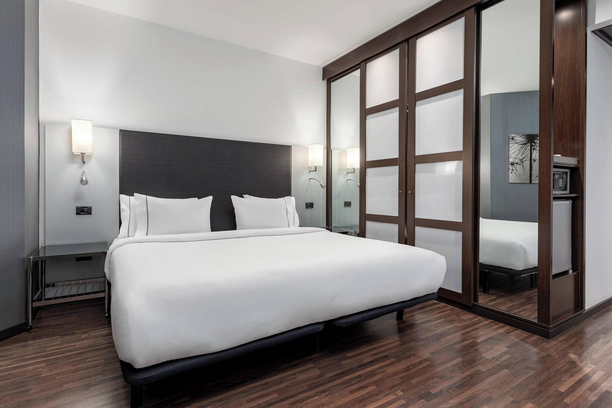 Double Queen Size Bed