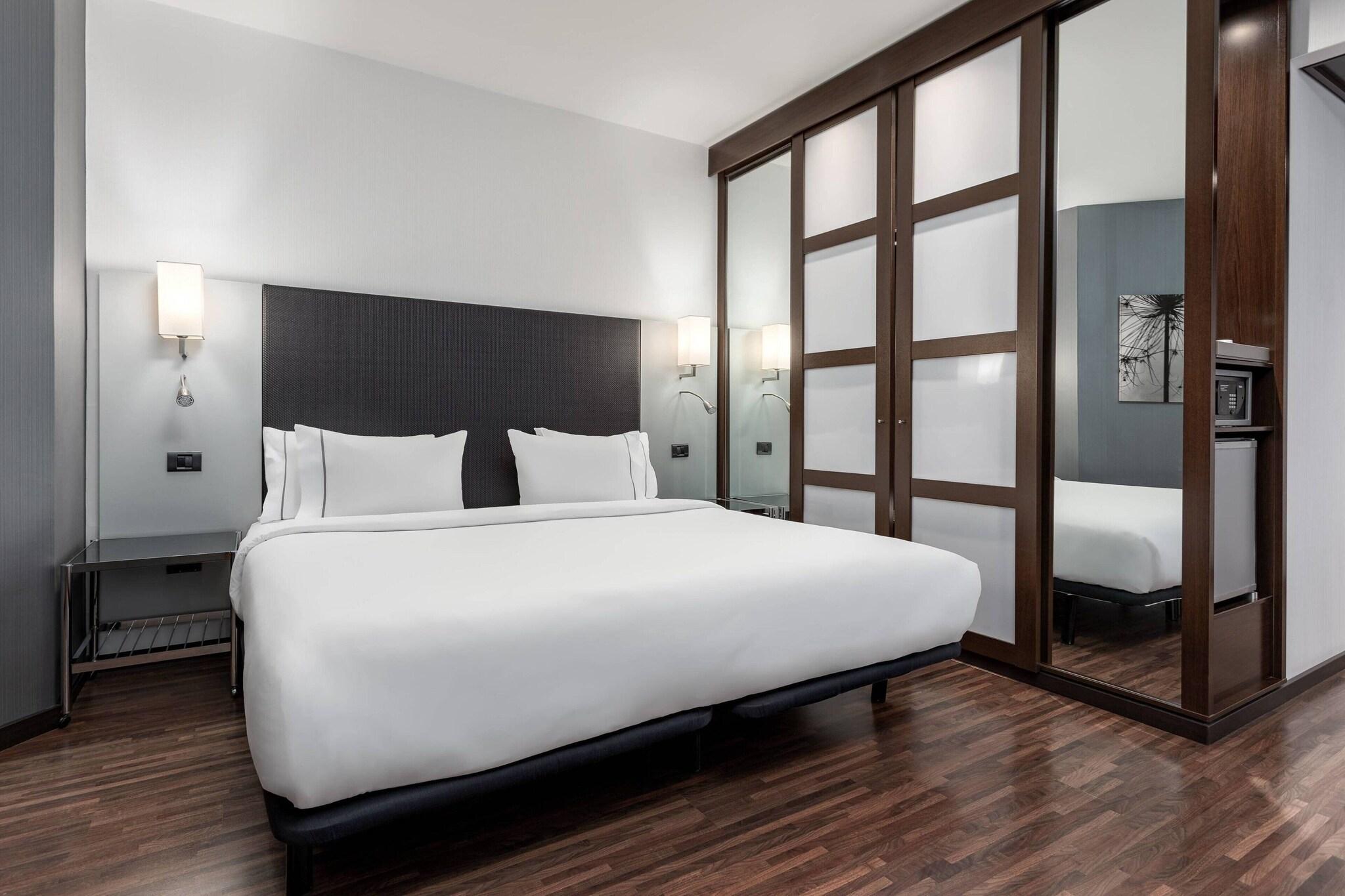 Double Queen Size Bed