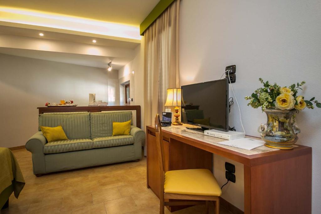 Suite Two Bedrooms One Bathroom