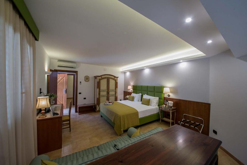 Suite Two Bedrooms One Bathroom