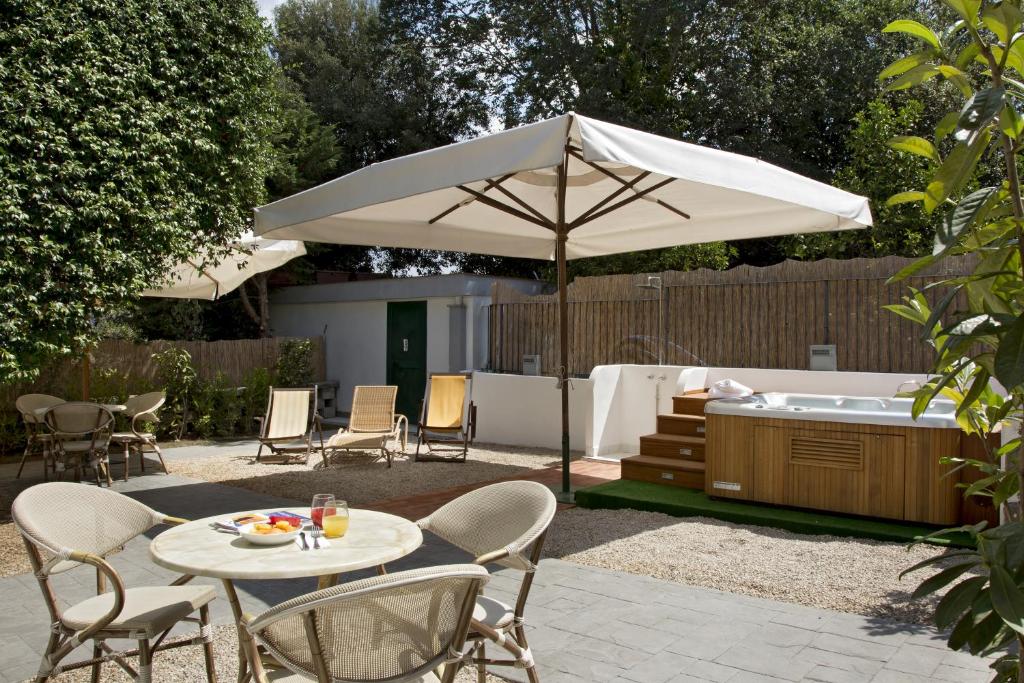 Suite Two Bedrooms One Bathroom