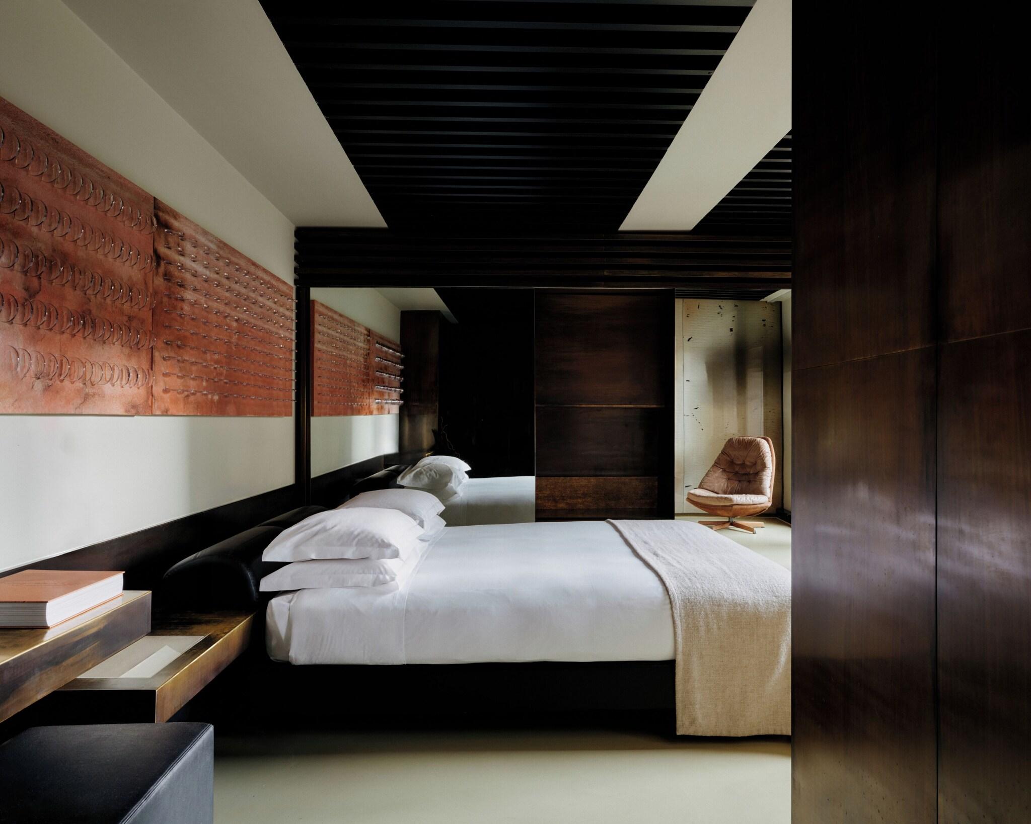 Junior Suite King Size Bed