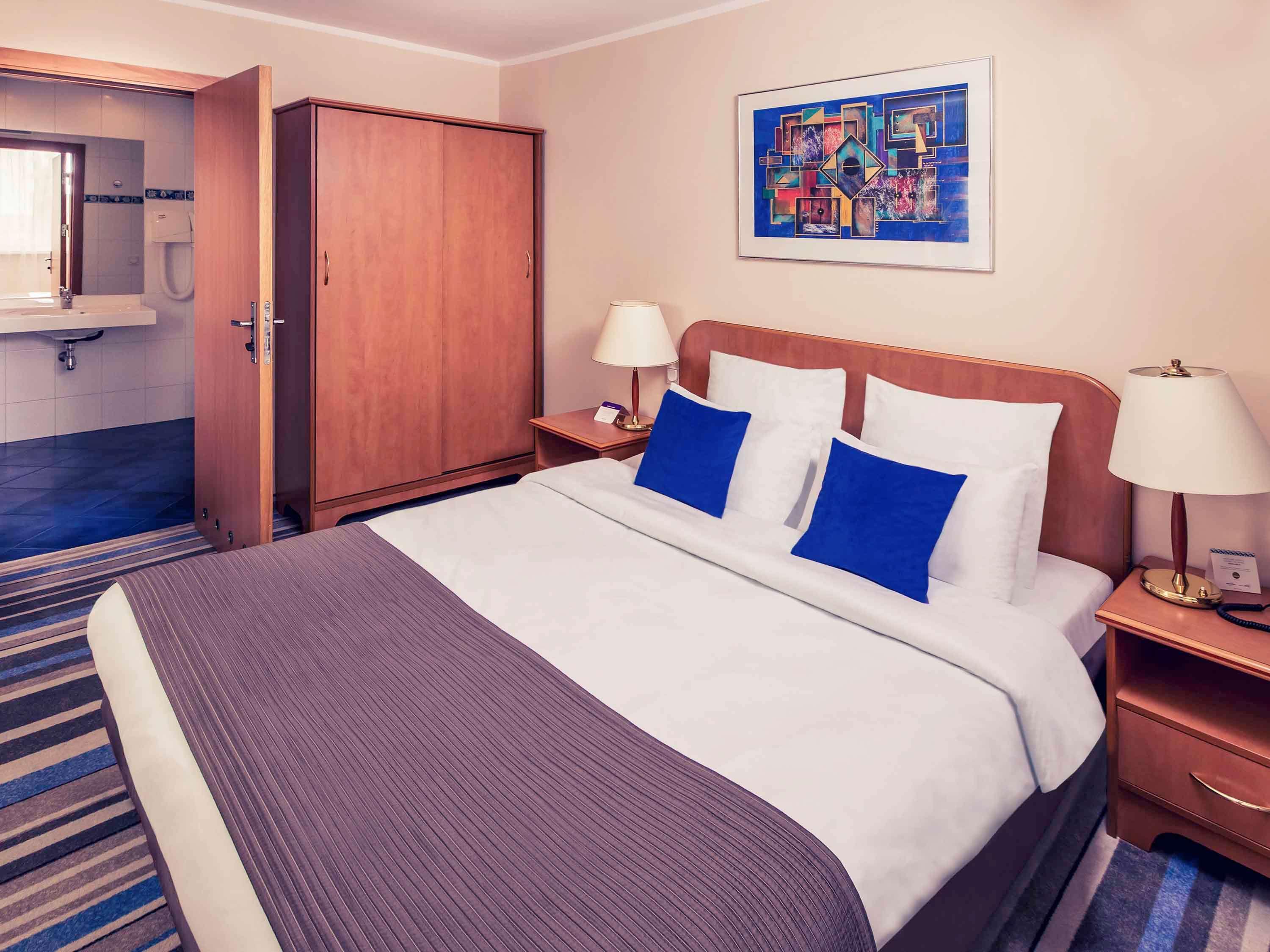 Suite Deluxe King Bed