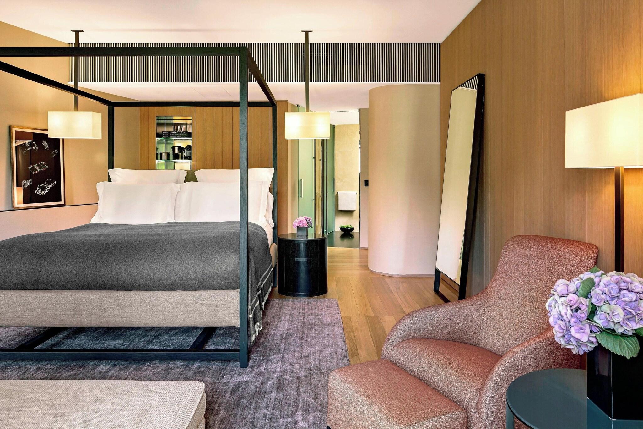 Junior Suite King Bed One Bedroom 