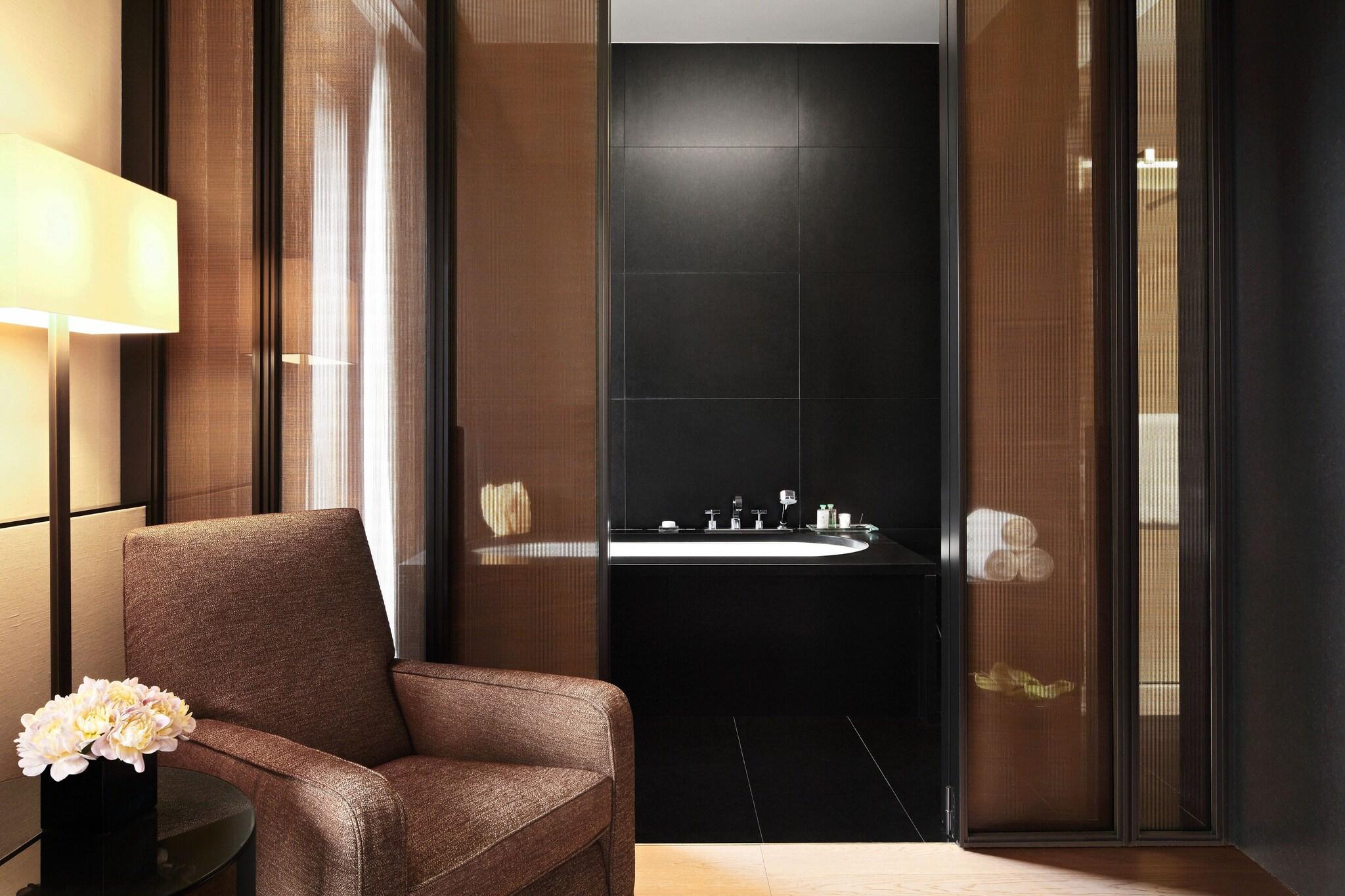 Double Superior King Bed