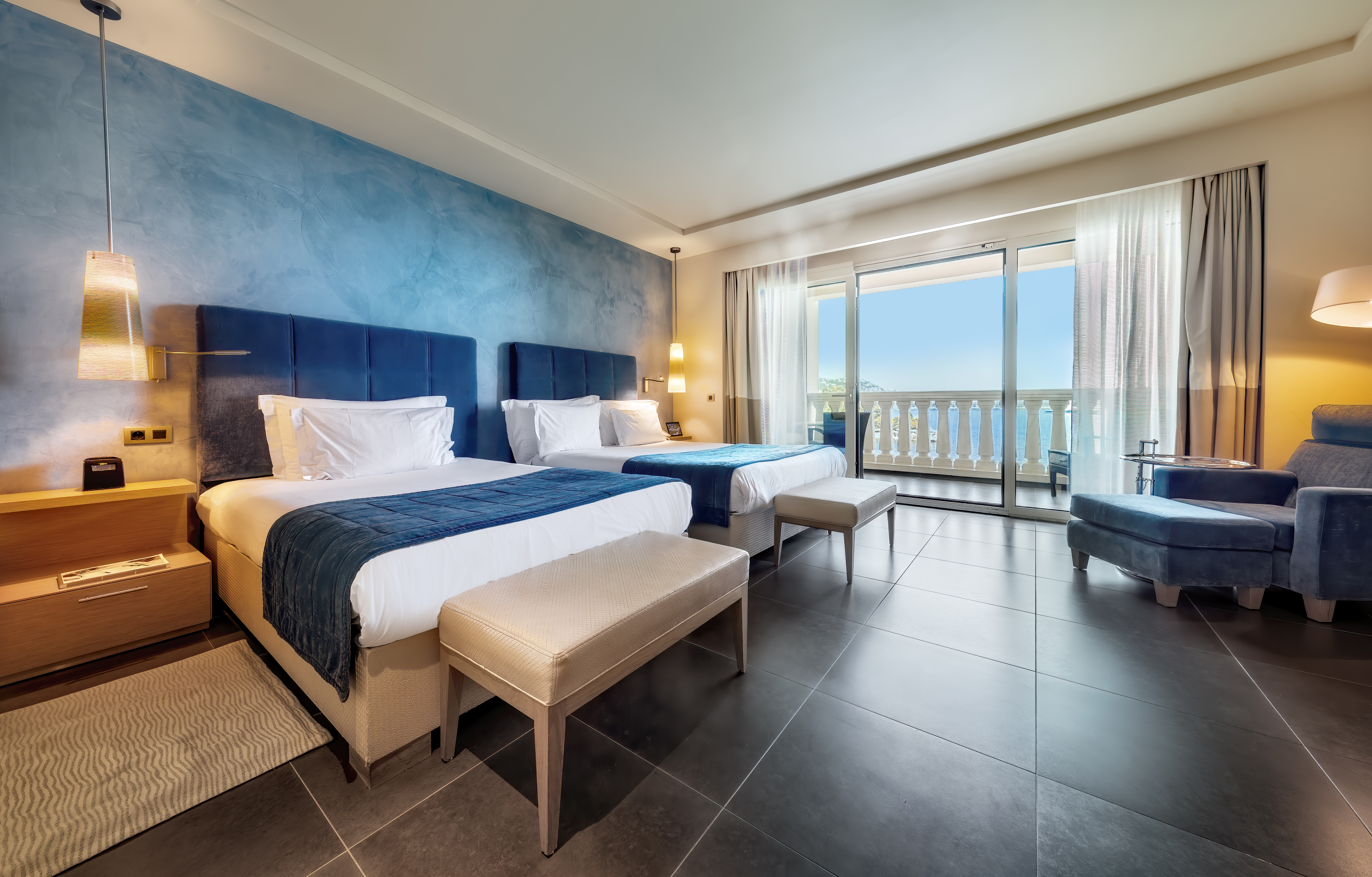 Twin Deluxe Side Sea View