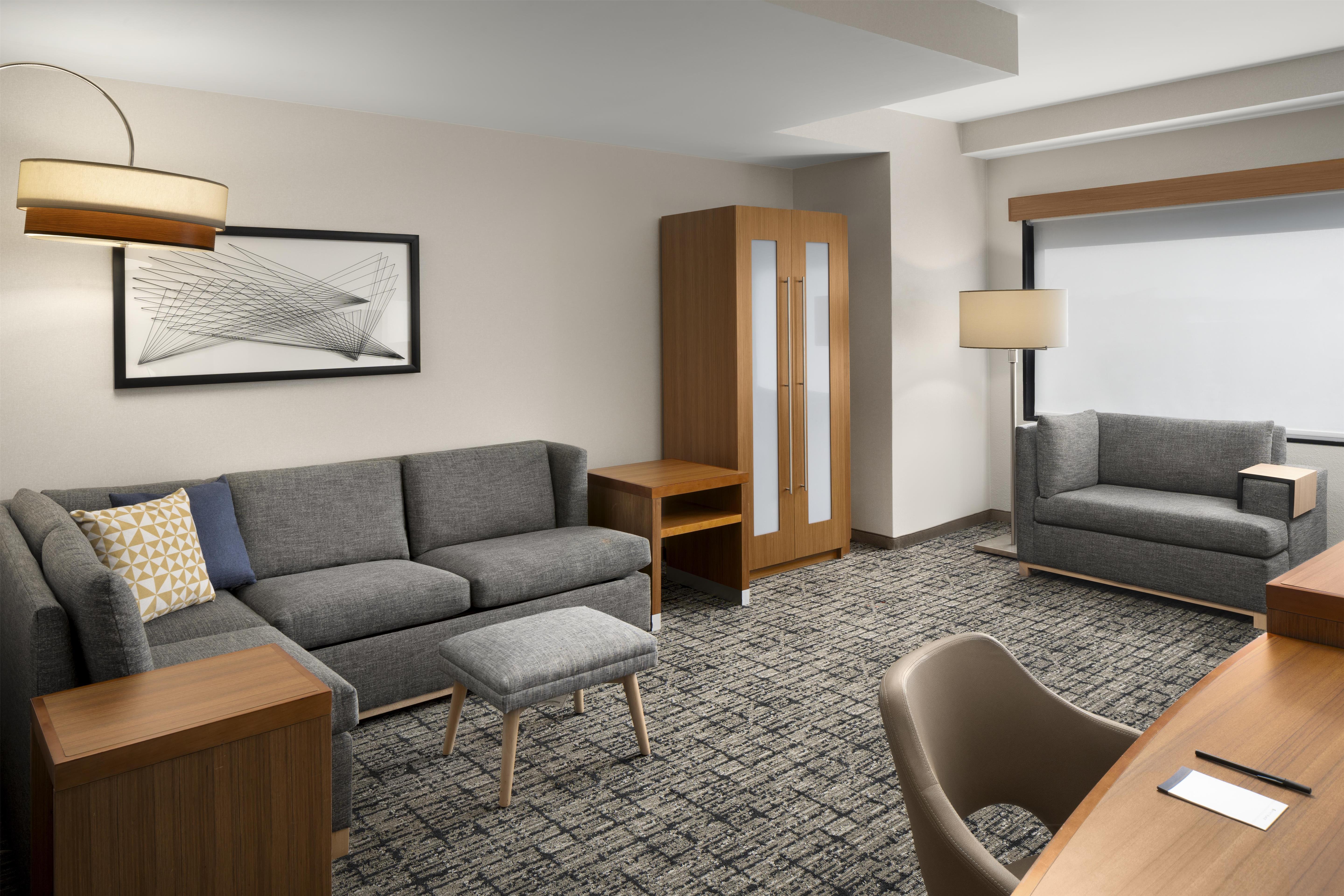 Suite King Size Bed