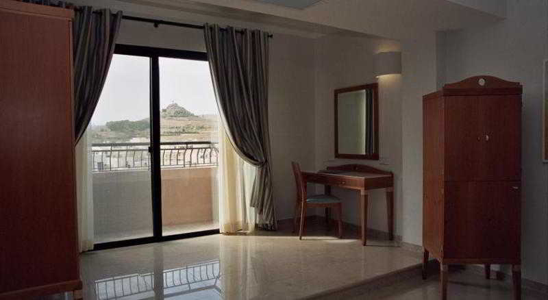 Double or Twin Land View