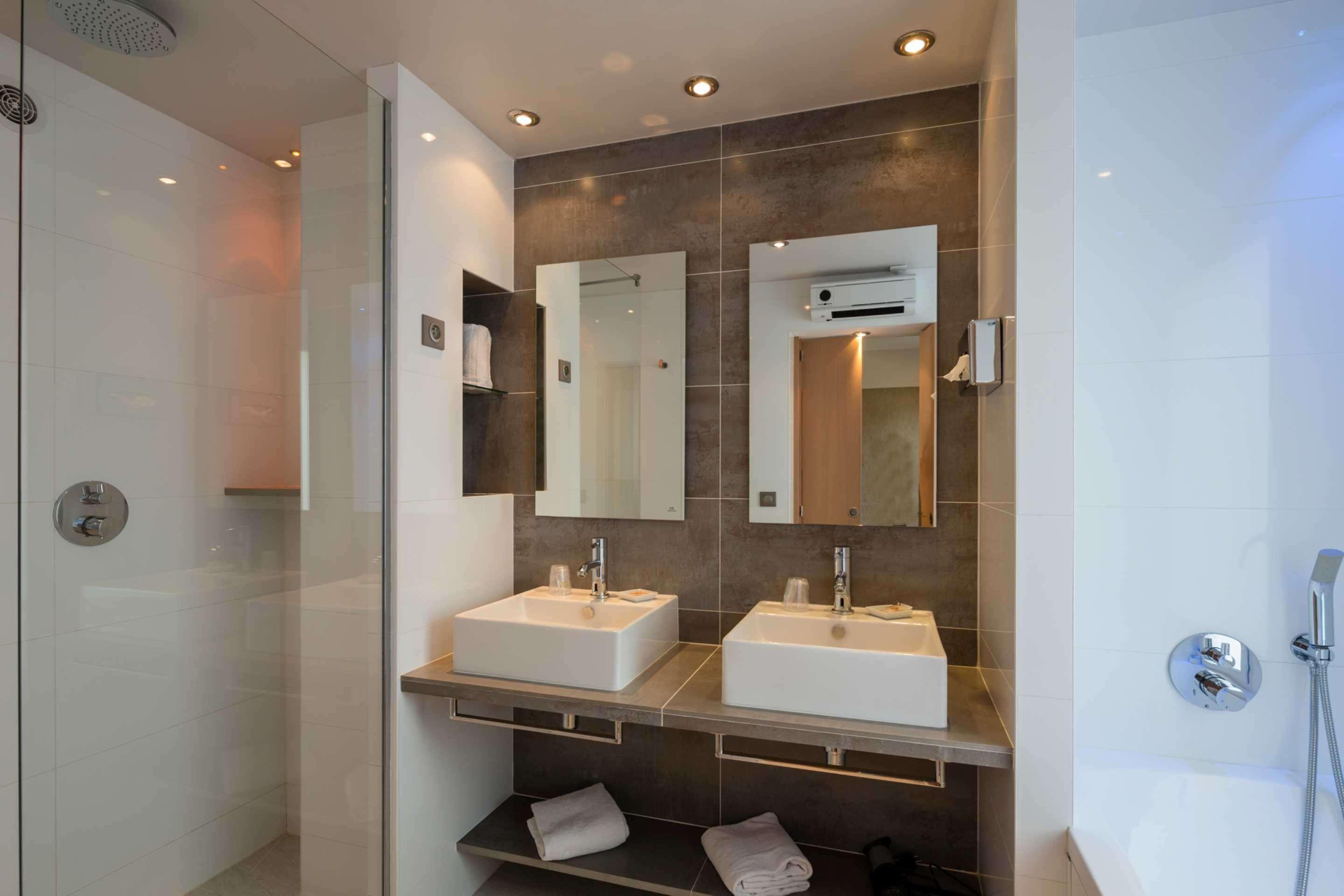 Double Executive King Bed