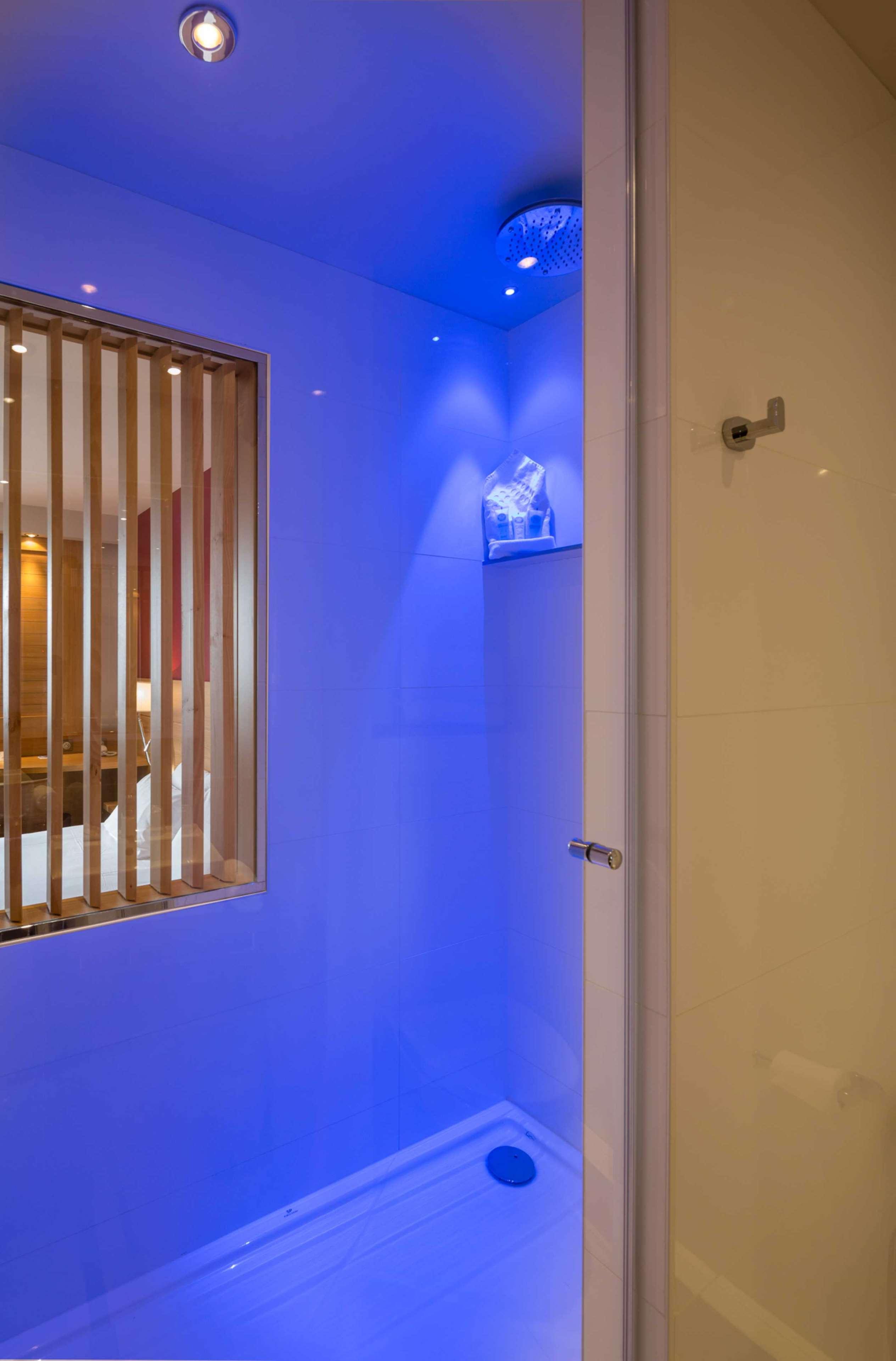 Double King Bed Non Smoking