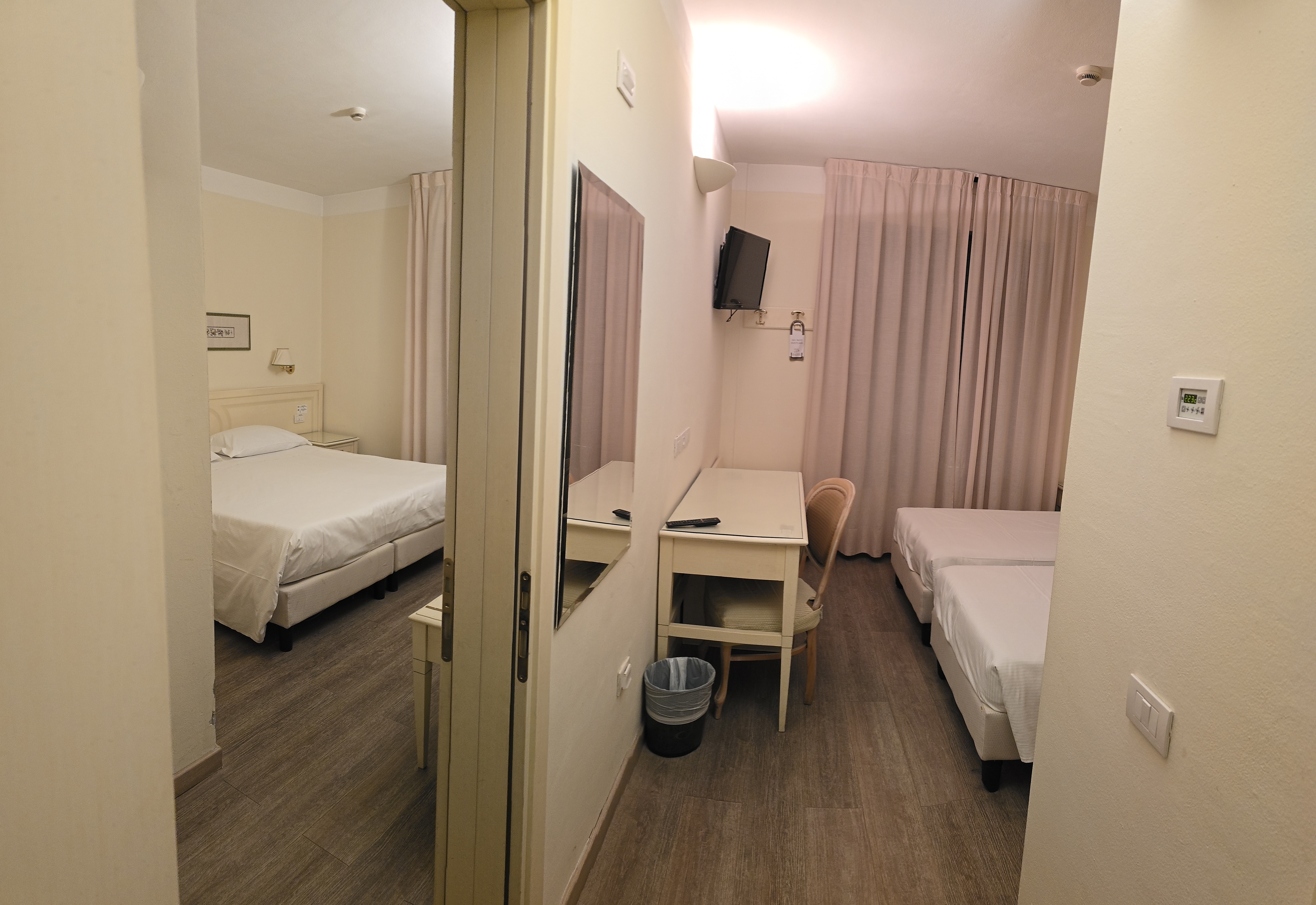 Family Room Connecting Room