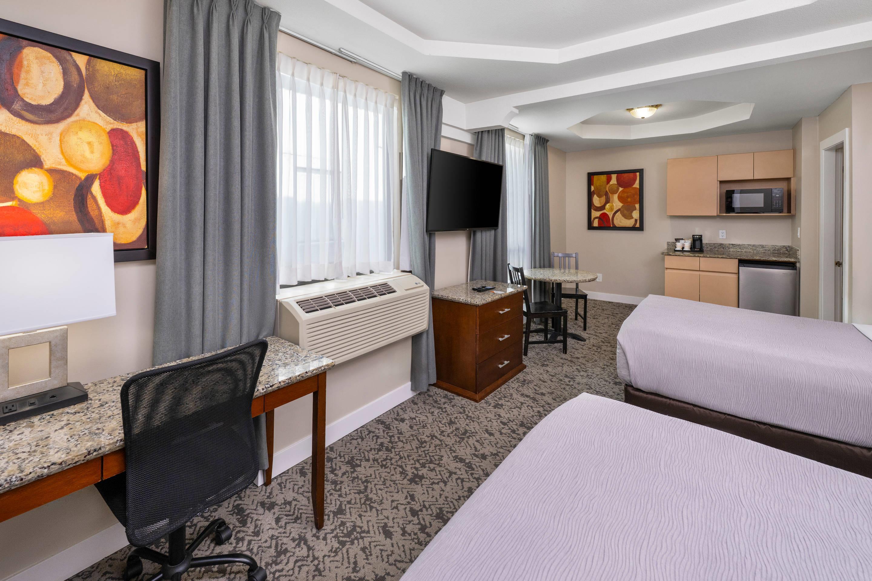 Suite Two Double Beds Non Smoking